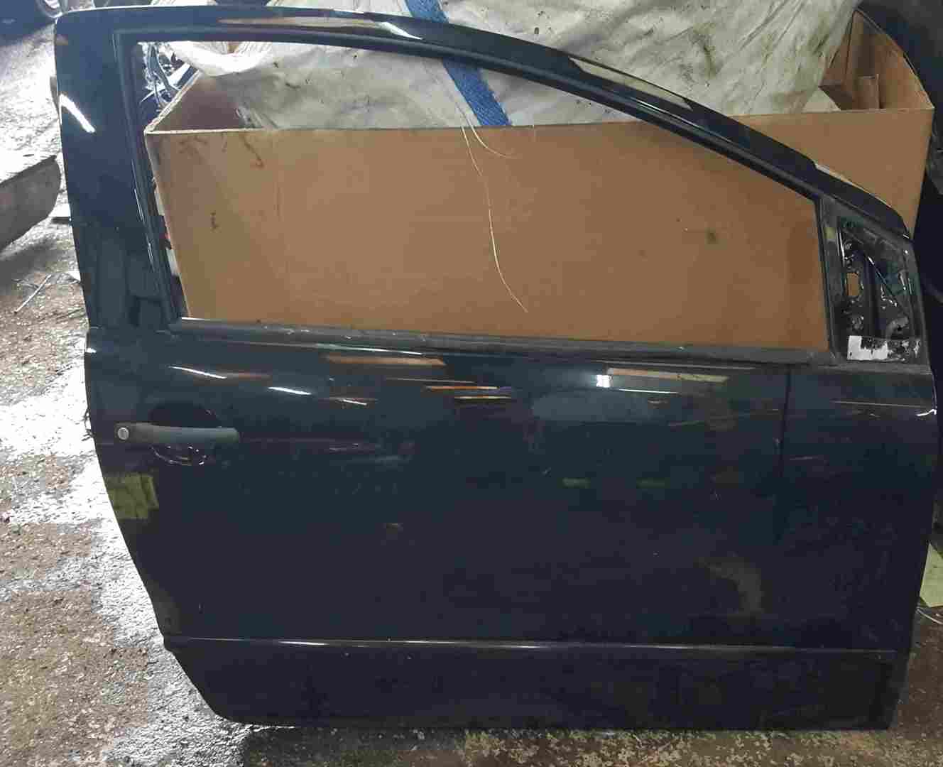 Volkswagen Fox 2005-2011 Drivers OSF Front Door Black LO41 L041
