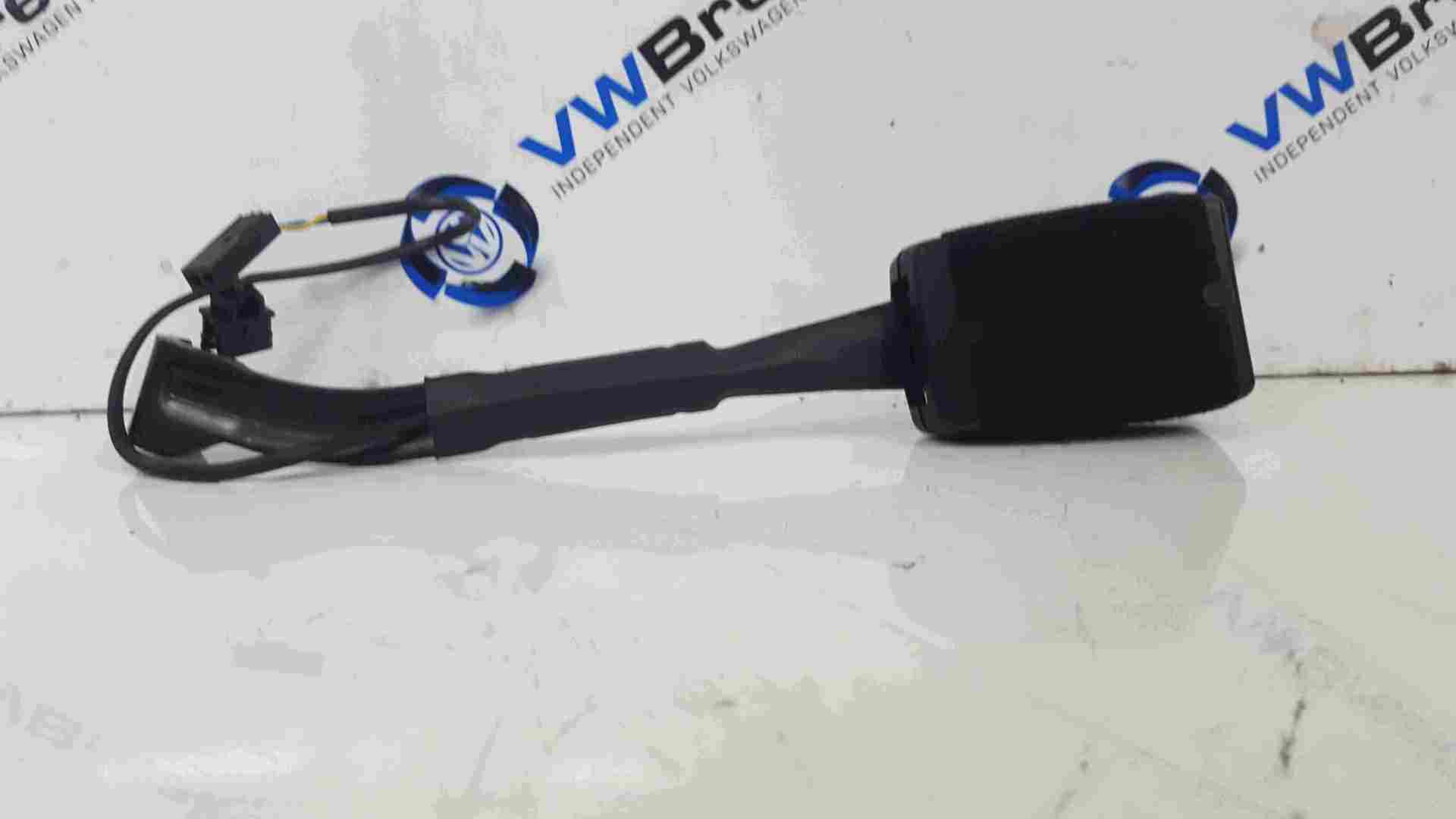 Volkswagen Golf Convertible 2009-2012 Drivers OSF Front Buckle 1K3857756BA