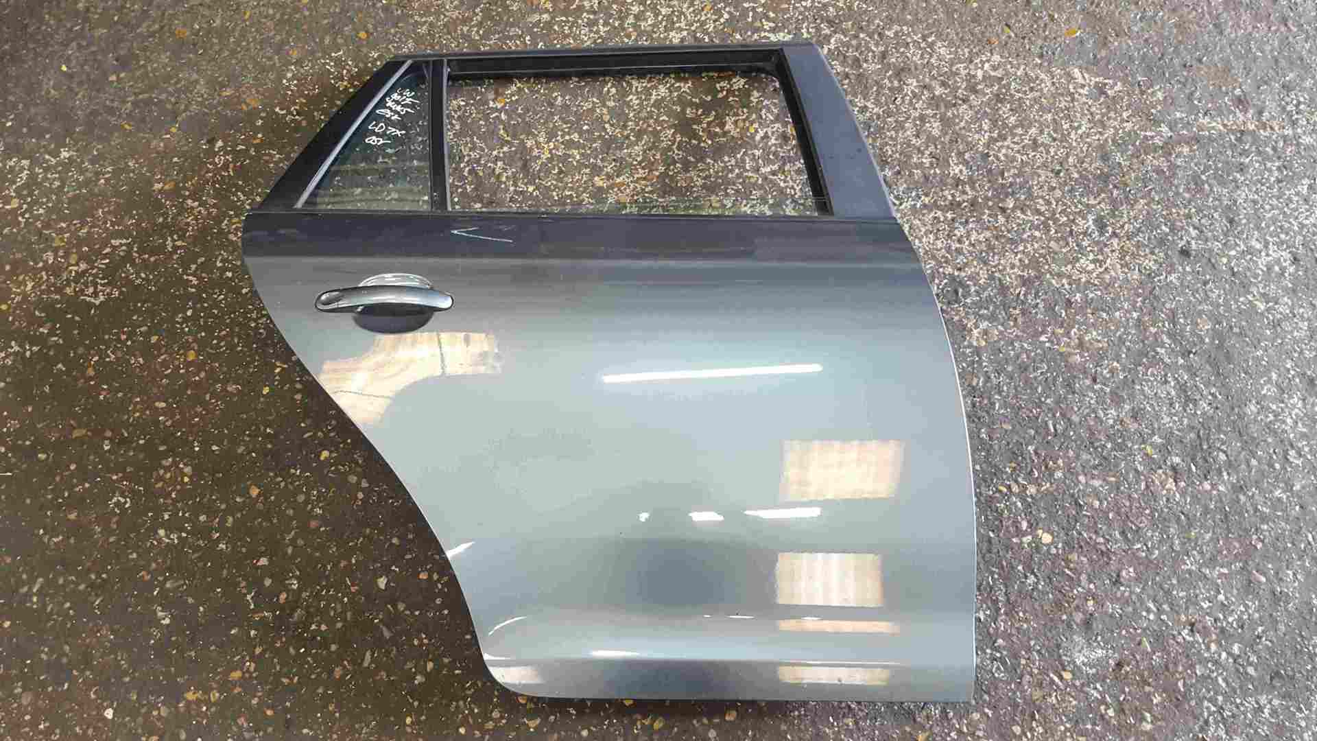 Volkswagen Golf Estate MK5 2003-2009 Drivers OSR Rear Door Grey LD7X