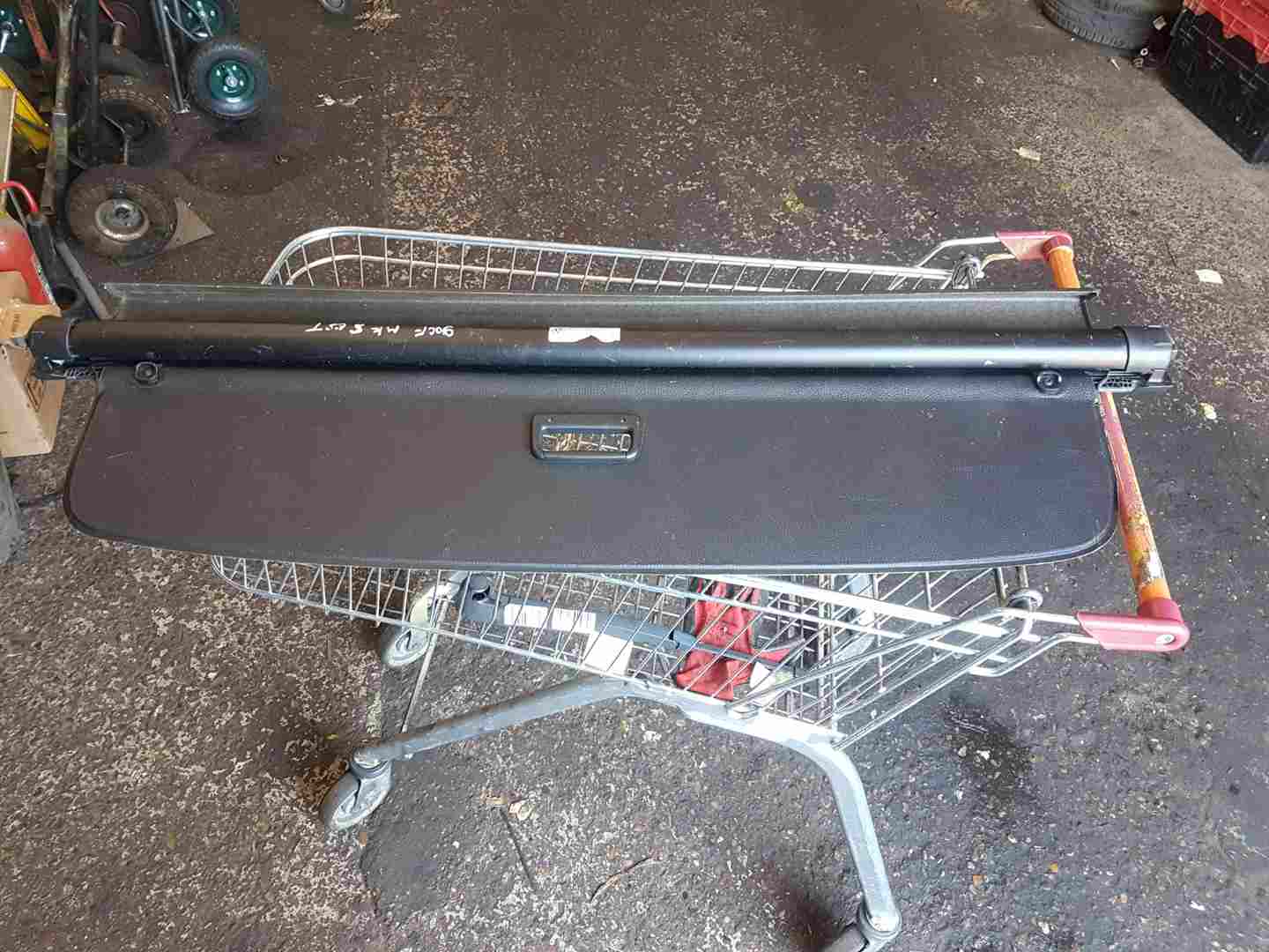 Volkswagen Golf Estate MK5 2003-2009 Rear Parcel Shelf Roller Blind Leather