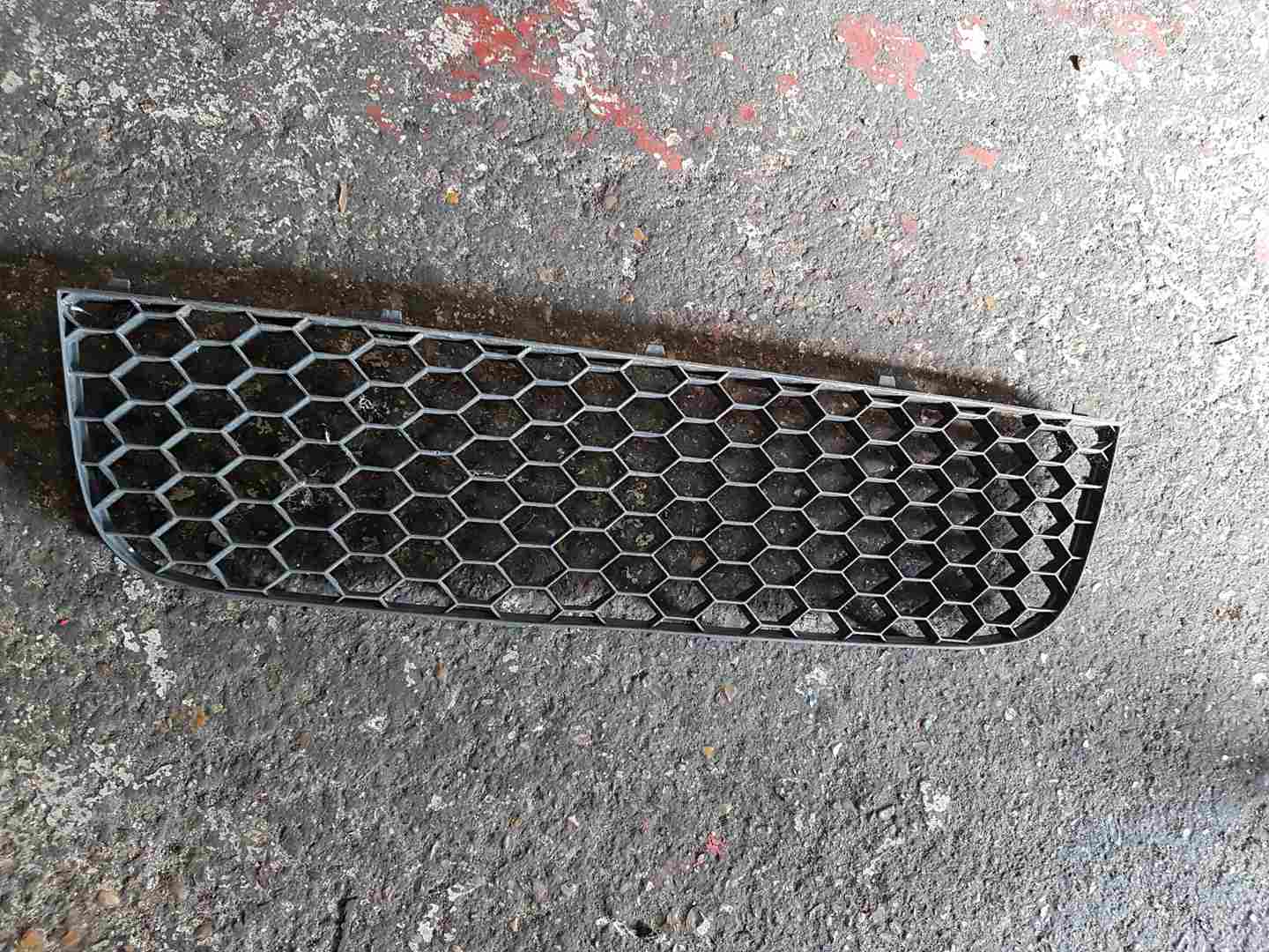 Volkswagen Golf GTI MK5 2003-2009 Front Lower Grill Grille