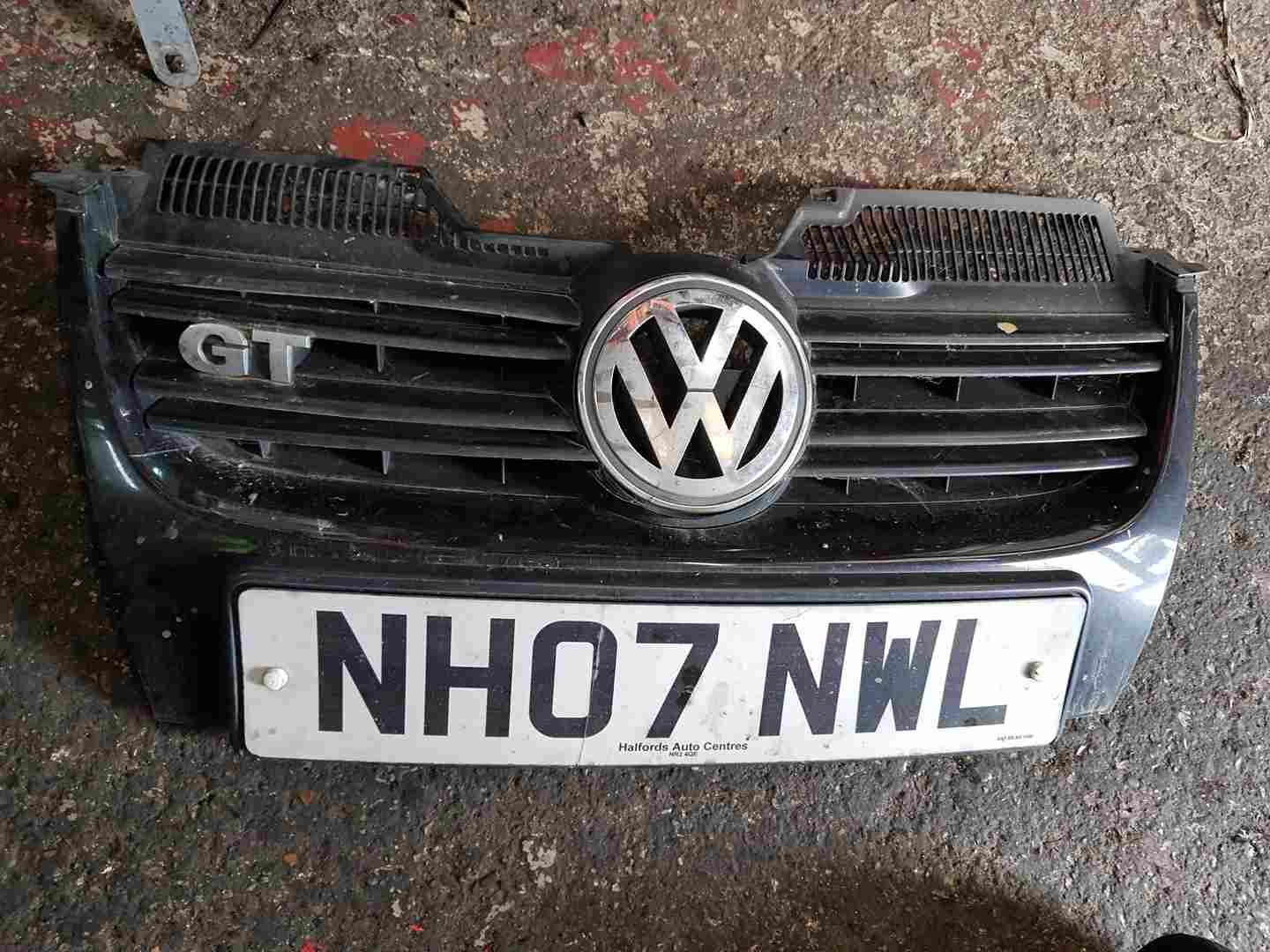 Volkswagen Golf Gt MK5 2003-2009 Bumper TOP Grill Grille Cracked