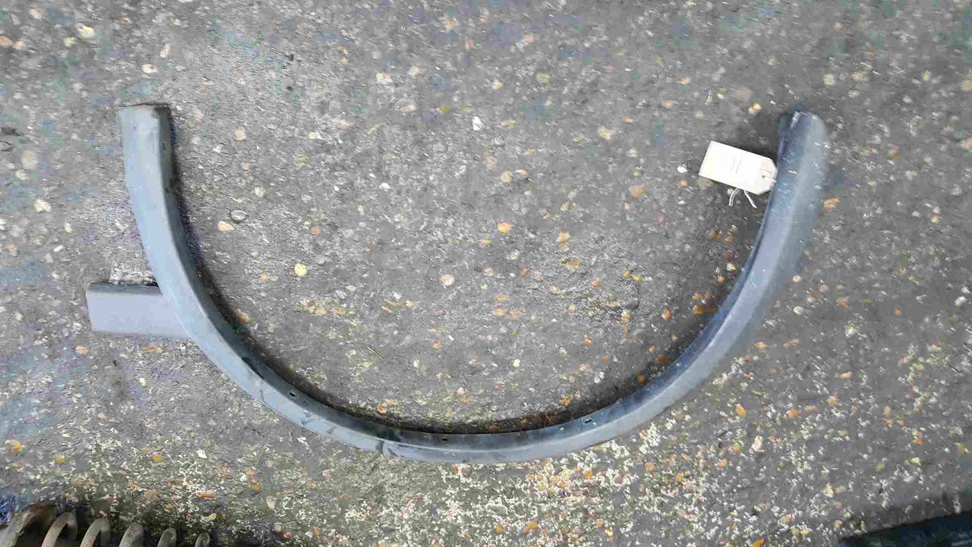 Volkswagen Golf MK2 1983-1992 Passenger NSF Front Wing Wheel Arch Plastic Trim