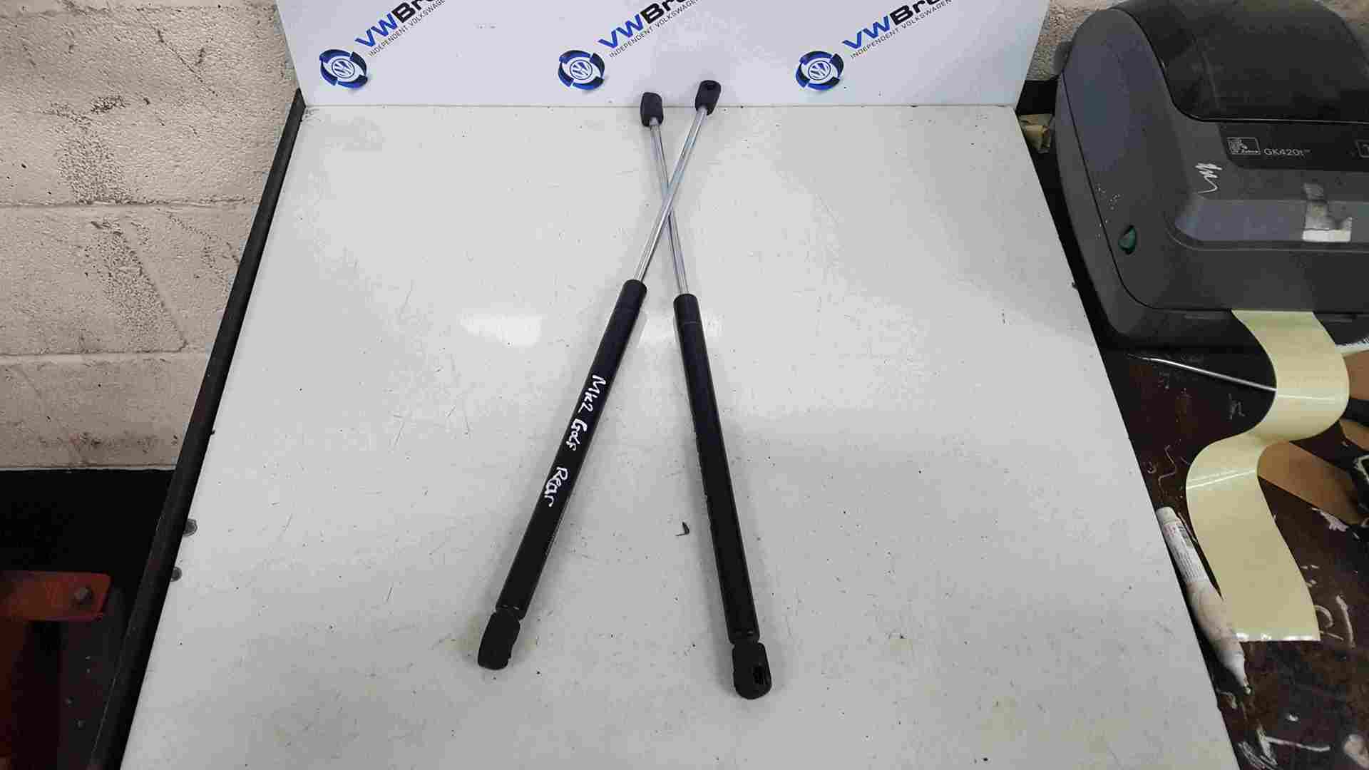 Volkswagen Golf MK2 1983-1992 Rear Tailgate Boot Gas Struts