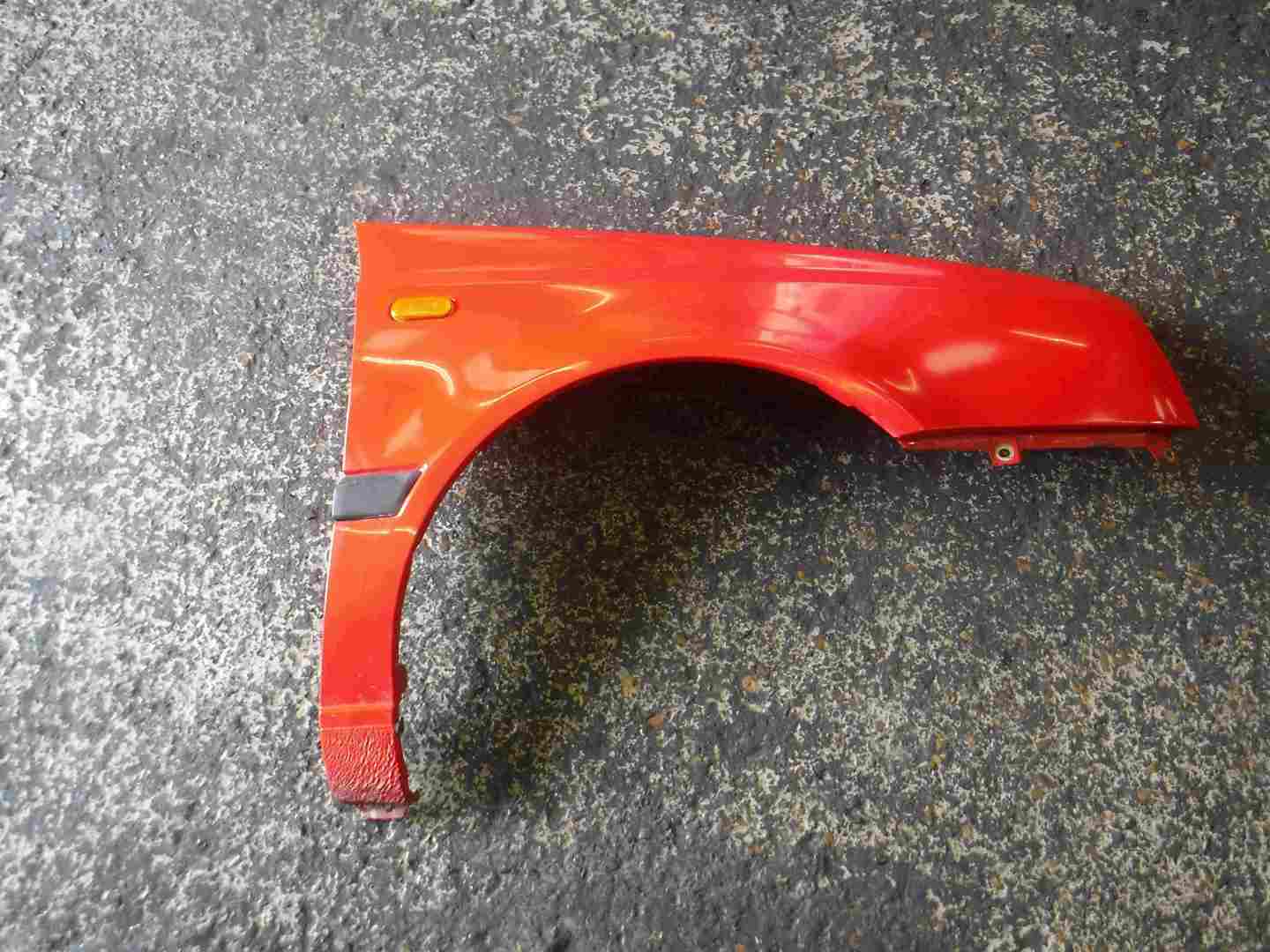 Volkswagen Golf MK3 1991-1999 Drivers OS Wing Red D8