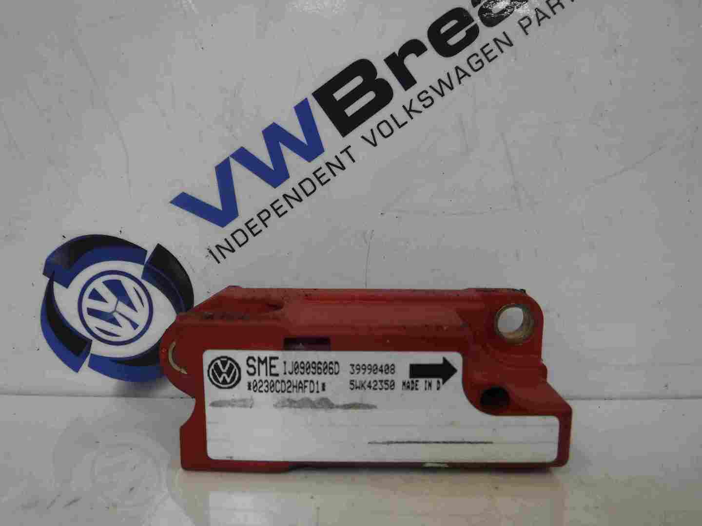 Volkswagen Golf MK4 1997-2004 Airbag Crash Impact Sensor  1J0909606D