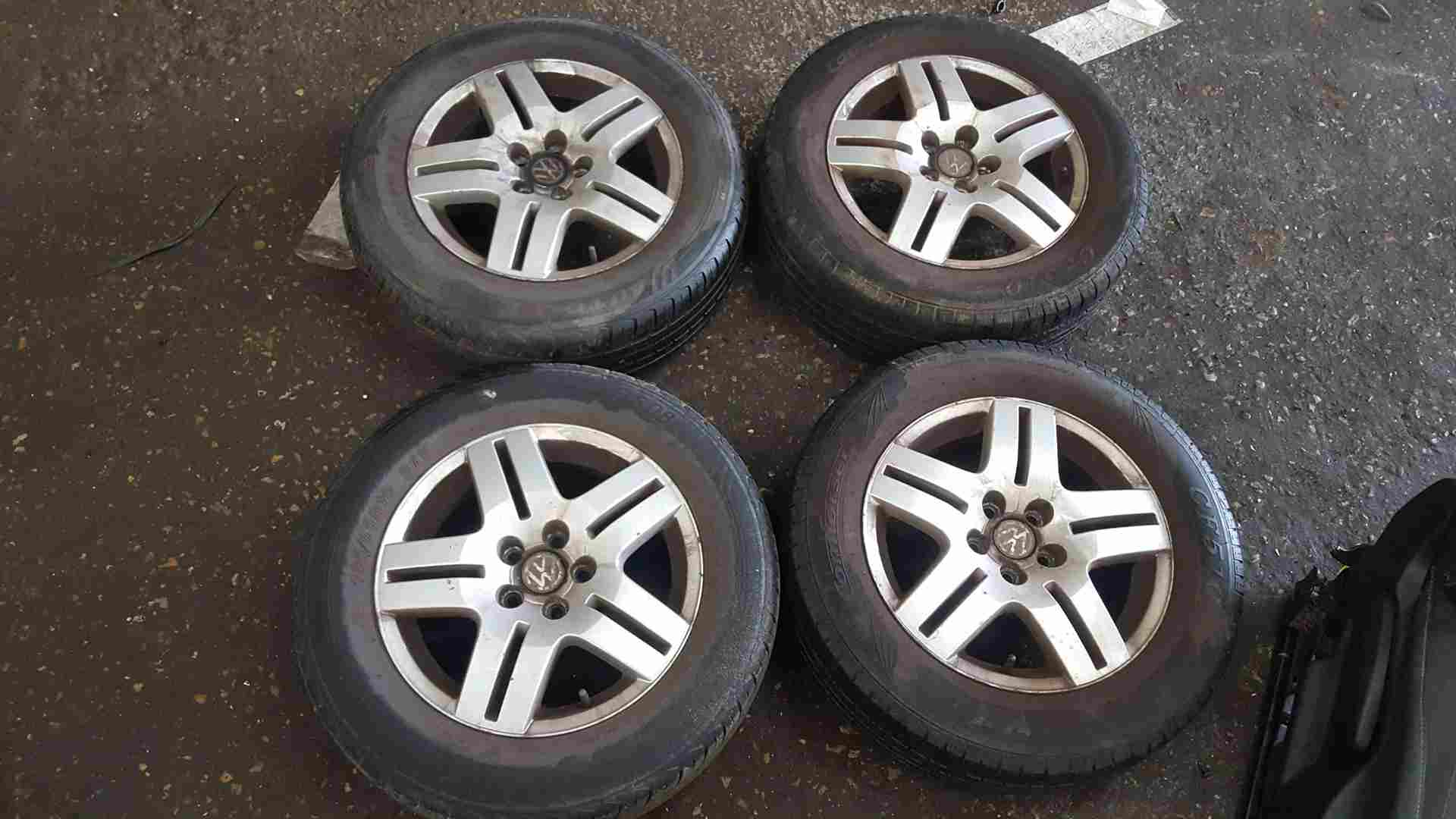Volkswagen Golf MK4 1997-2004 Alloy Wheels SET X4 + Tyres 195 65 15 5mm 4/5