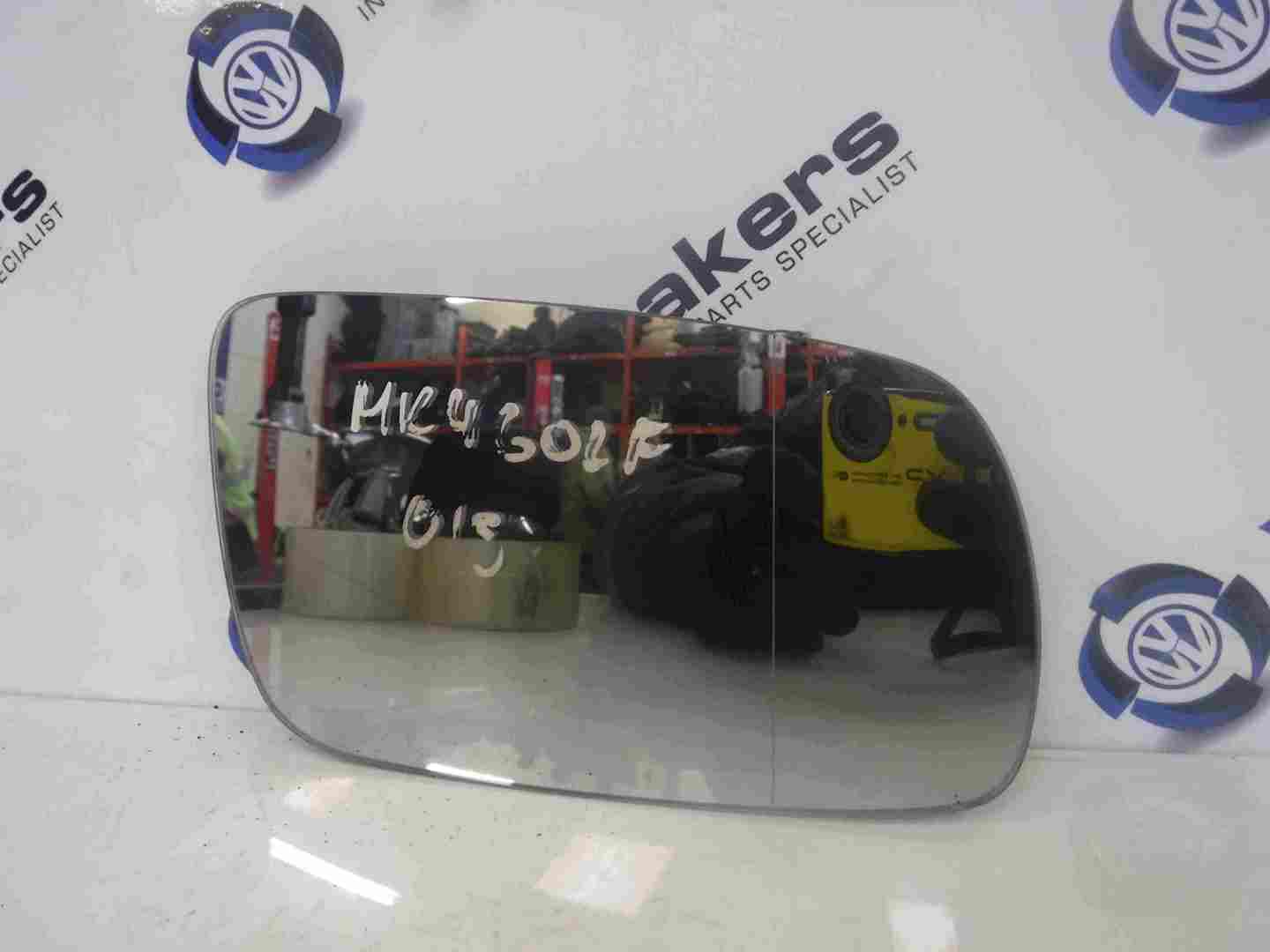 Volkswagen Golf MK4 1997-2004 Drivers OS Wing Mirror Glass