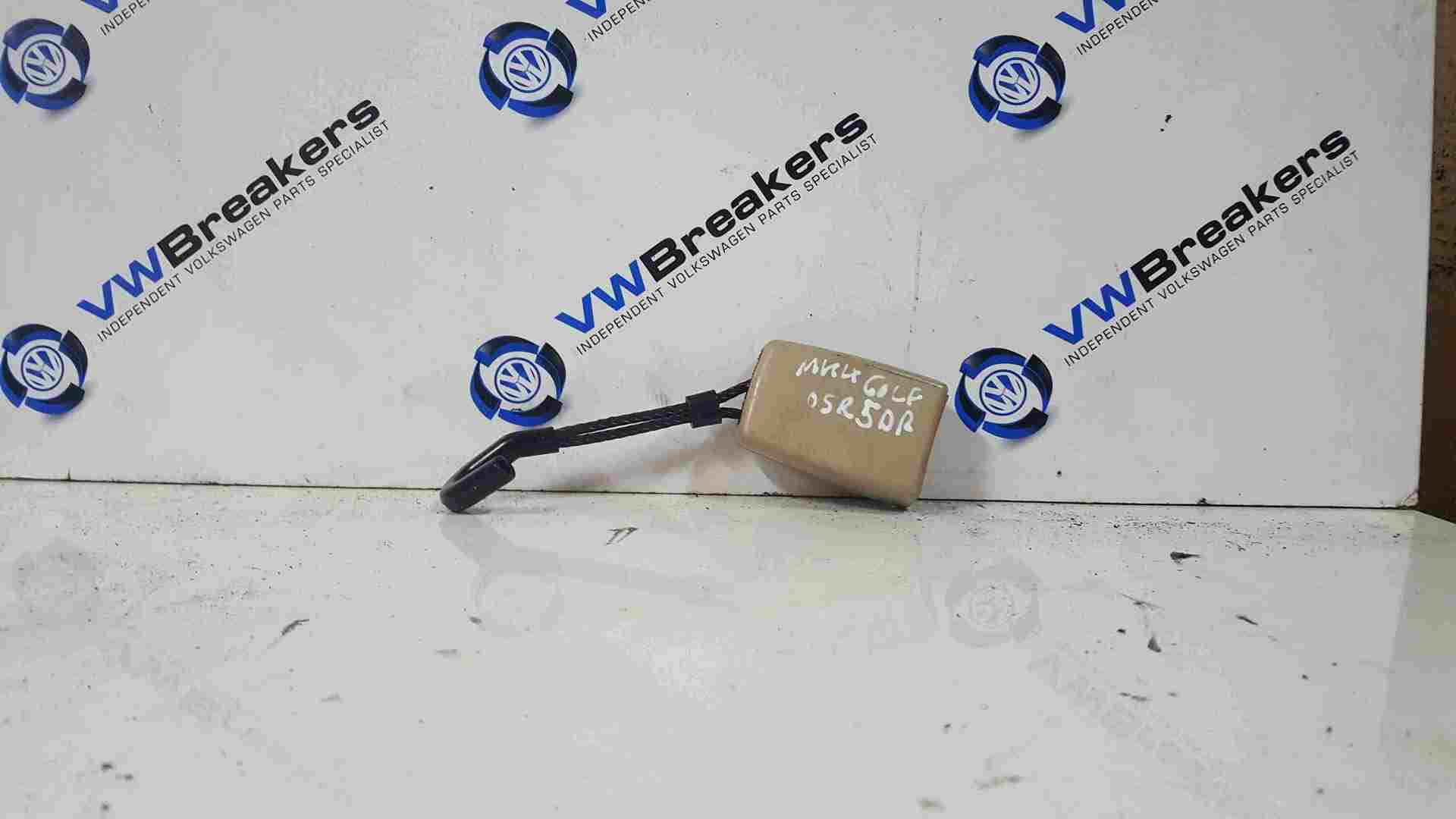 Volkswagen Golf MK4 1997-2004 Drivers OSR Rear Seat Belt Buckle Beige