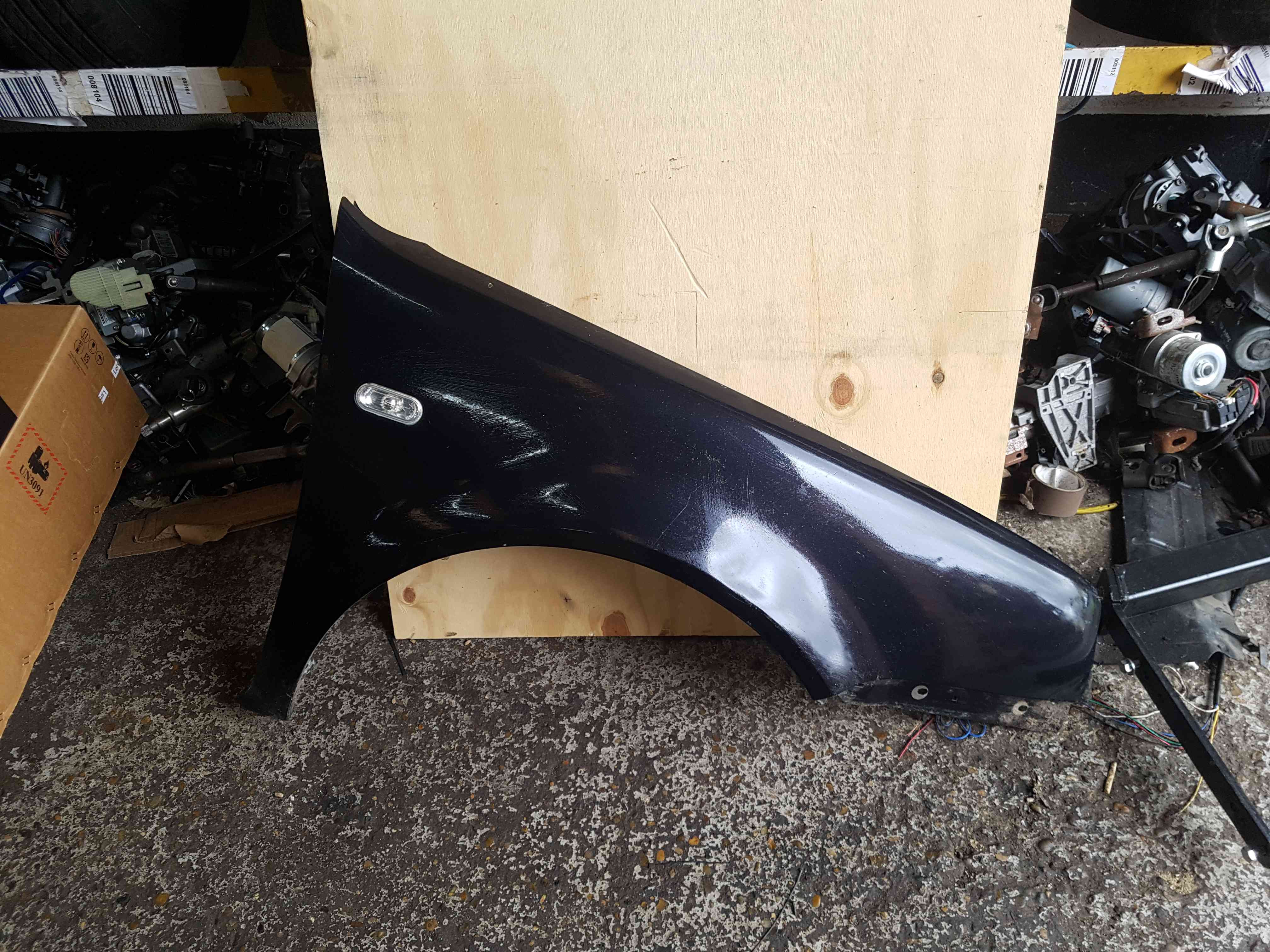 Volkswagen Golf MK4 1997-2004 Drivers Os Wing Black Lc9z