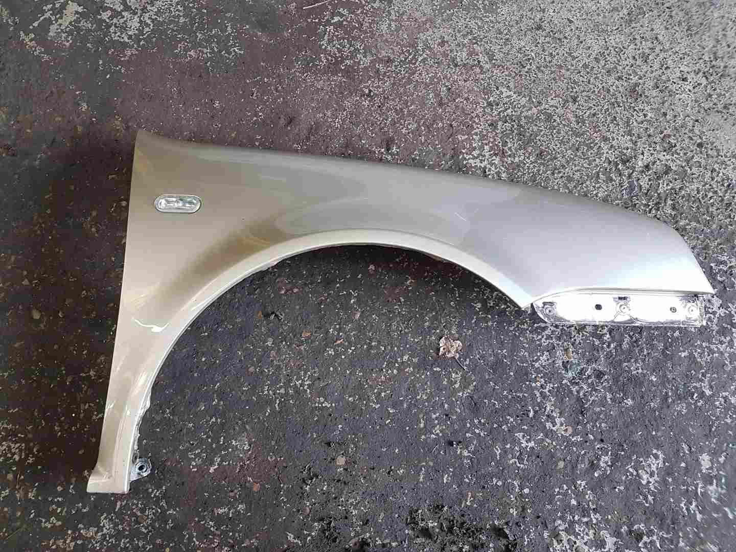 Volkswagen Golf MK4 1997-2004 Drivers Os Wing Gold La1w
