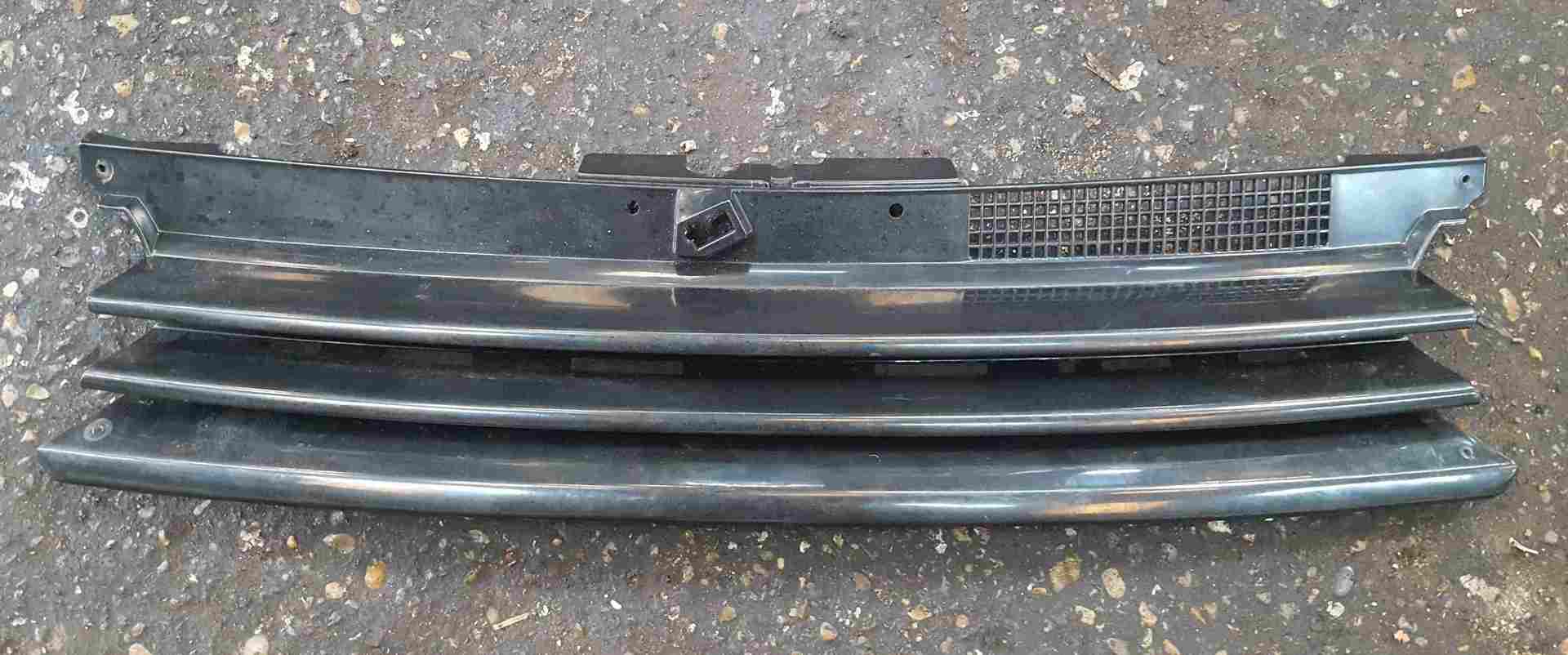 Volkswagen Golf MK4 1997-2004 Front Bumper Debadged Grill Insert Green
