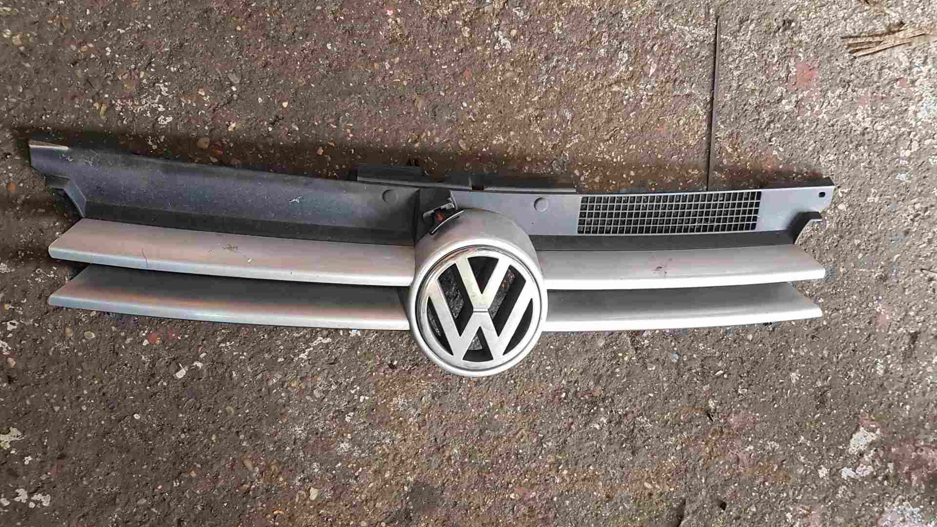 Volkswagen Golf MK4 1997-2004 Front Bumper Grill Silver La7w 1J0853651h