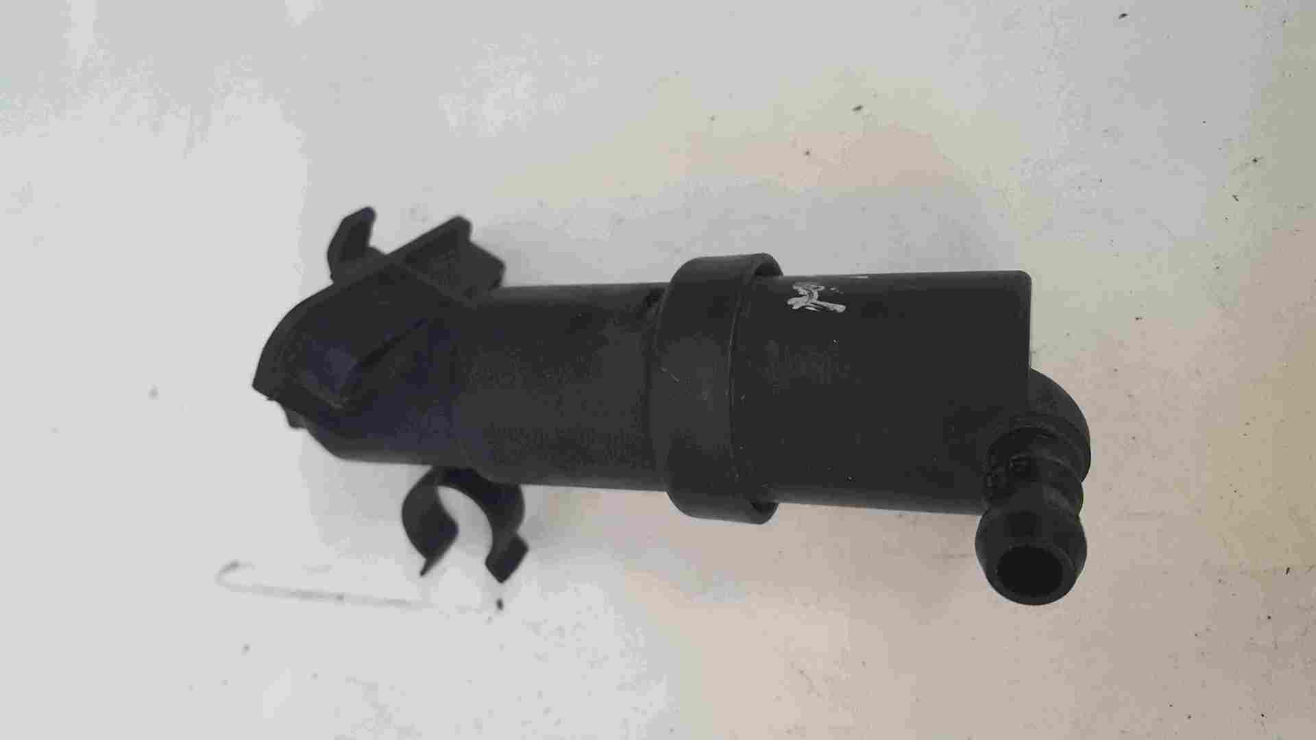 Volkswagen Golf MK4 1997-2004 Headlight Jet Washer Pump Spray 1J0955978A
