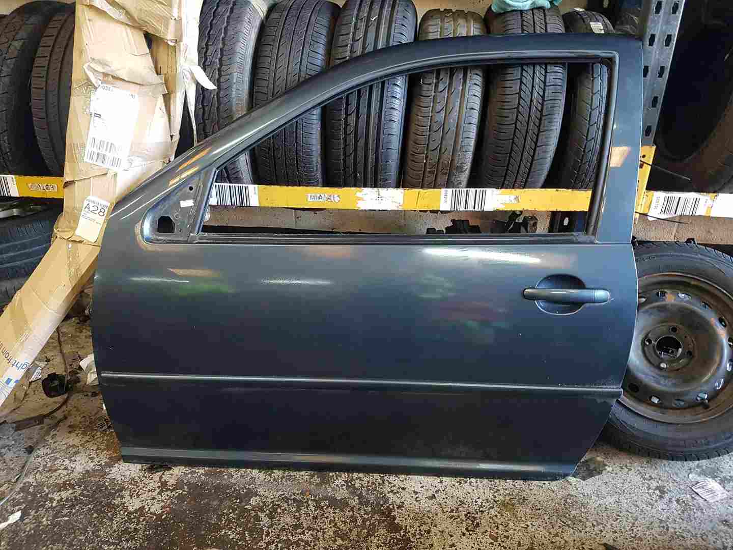 Volkswagen Golf MK4 1997-2004 Passenger NSF Front Door Lc7v Grey 3Dr