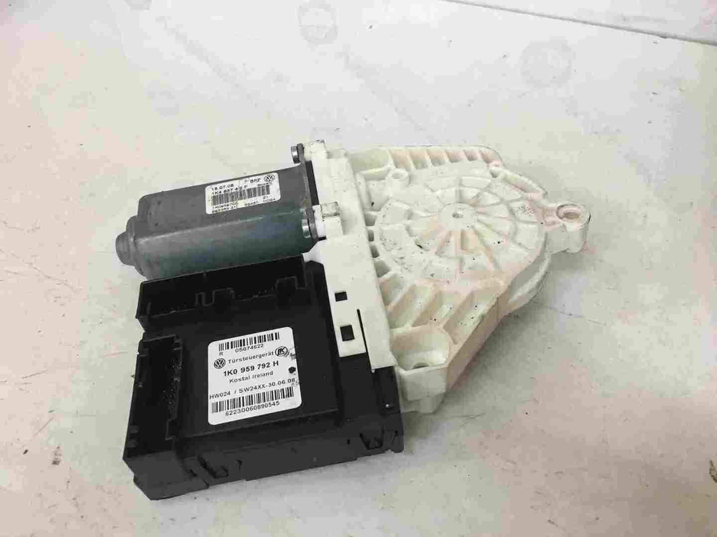 Volkswagen Golf MK4 1997-2004 Passenger NSF Front Window Motor 1K0959702L