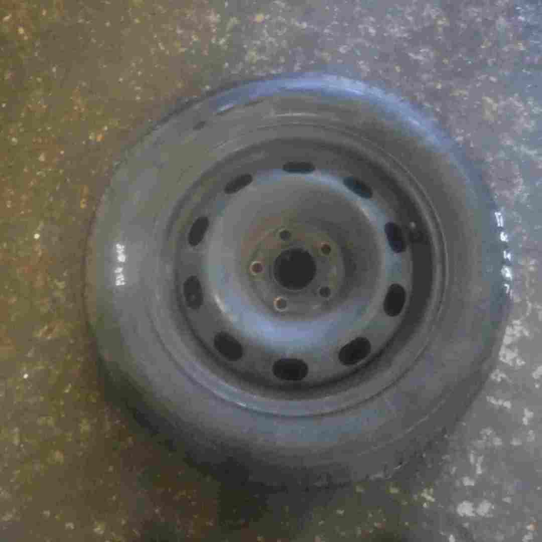 Volkswagen Golf MK4 1997-2004 Steel Wheel Rim + Tyre 175 65 14 7mm