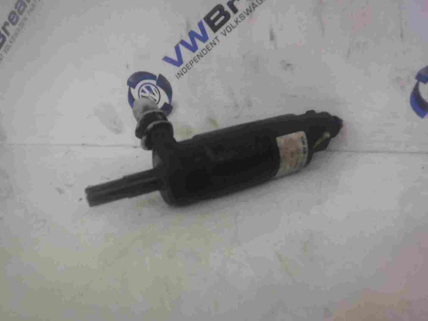 Volkswagen Golf MK4 1997-2004 Windscreen Washer Pump 1J0955681