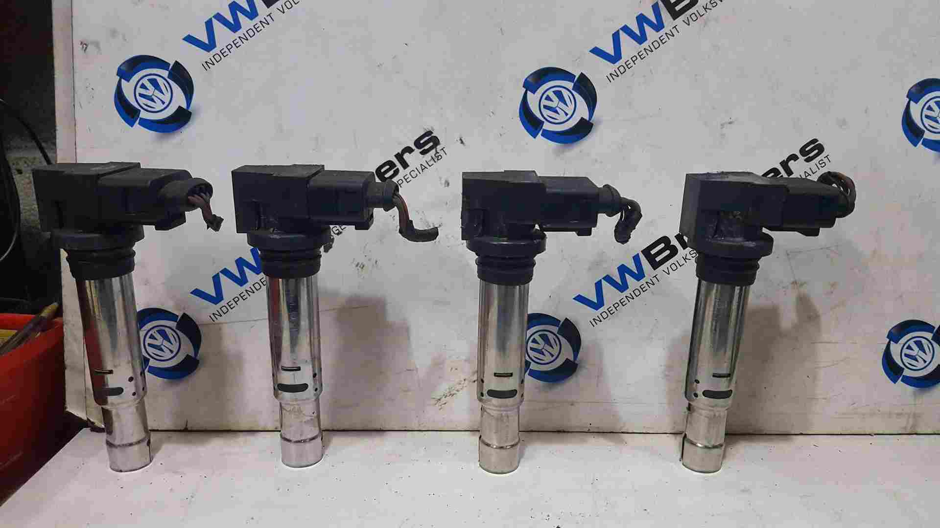 Volkswagen Golf MK5 2003-2009 1.6 fsi Ignition Coil Pencil SET X4 036905715G