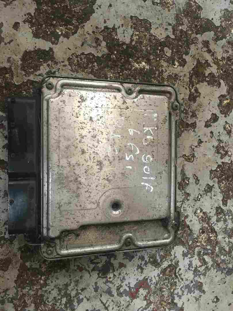 Volkswagen Golf MK5 2003-2009 1.6 FSi Engine Control Unit ECU Computer