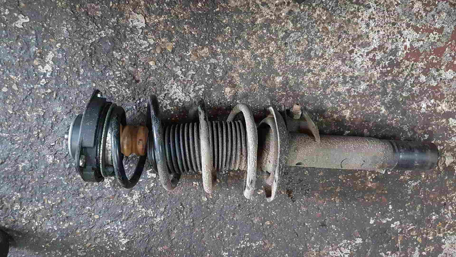 Volkswagen Golf MK5 2003-2009 1.9 TDI Passenger NSF Front Spring Shock LEG