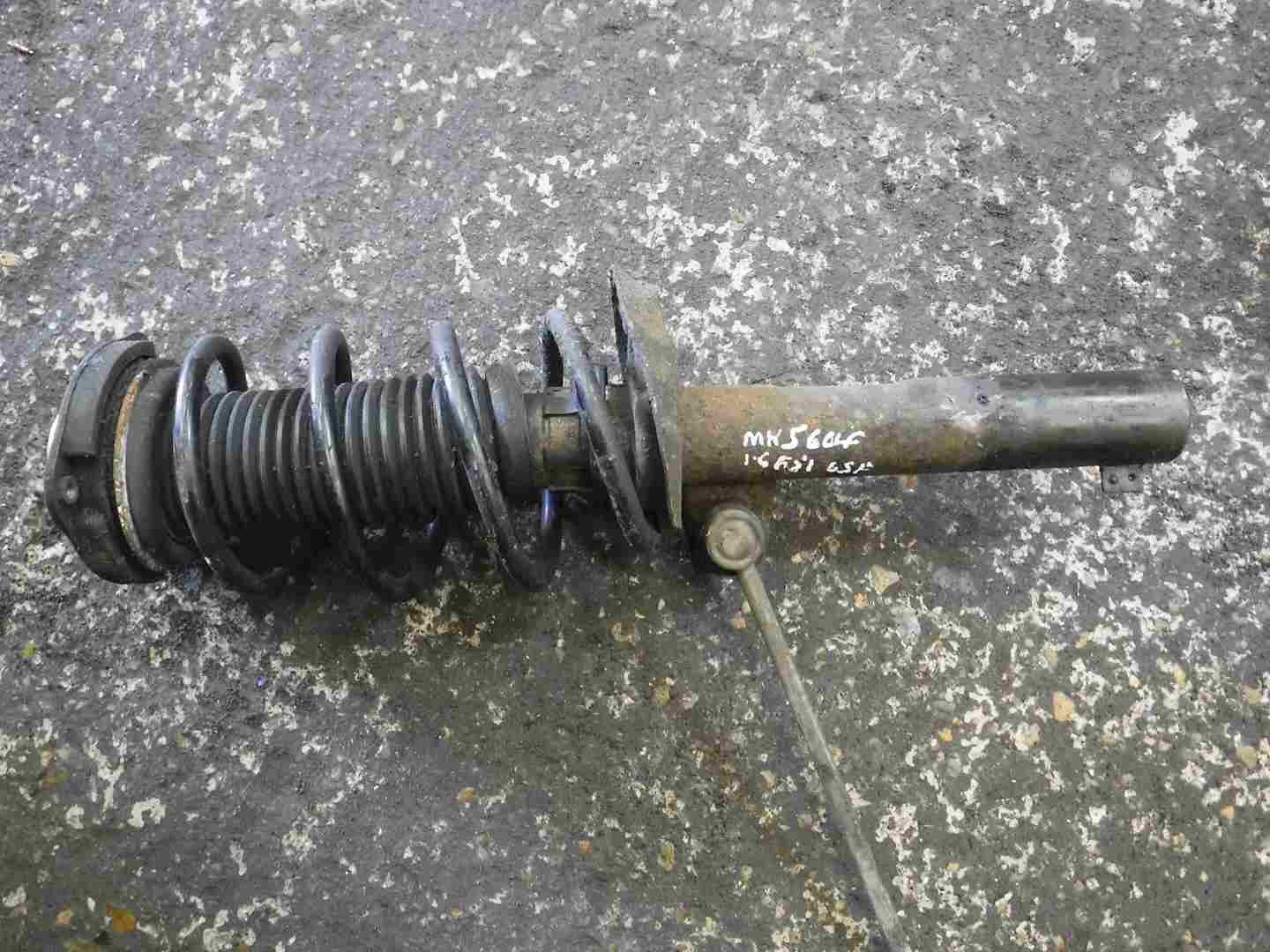 Volkswagen Golf MK5 2003-2009 2.0 FSi Drivers NSF Front Spring Shock Suspension