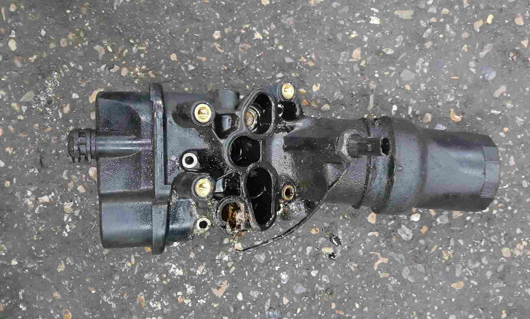 Volkswagen Golf MK5 2003-2009 2.0 FSi Oil Filter Housing AXW 06D115397D