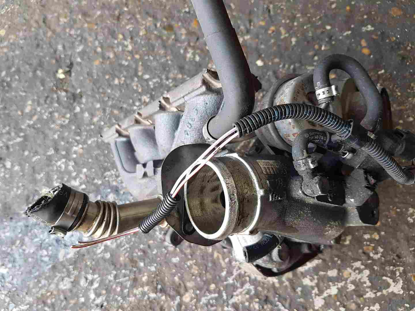 Volkswagen Golf MK5 2003-2009 2.0 GTI Tfsi Turbo Charger Unit BYD 06F145702C