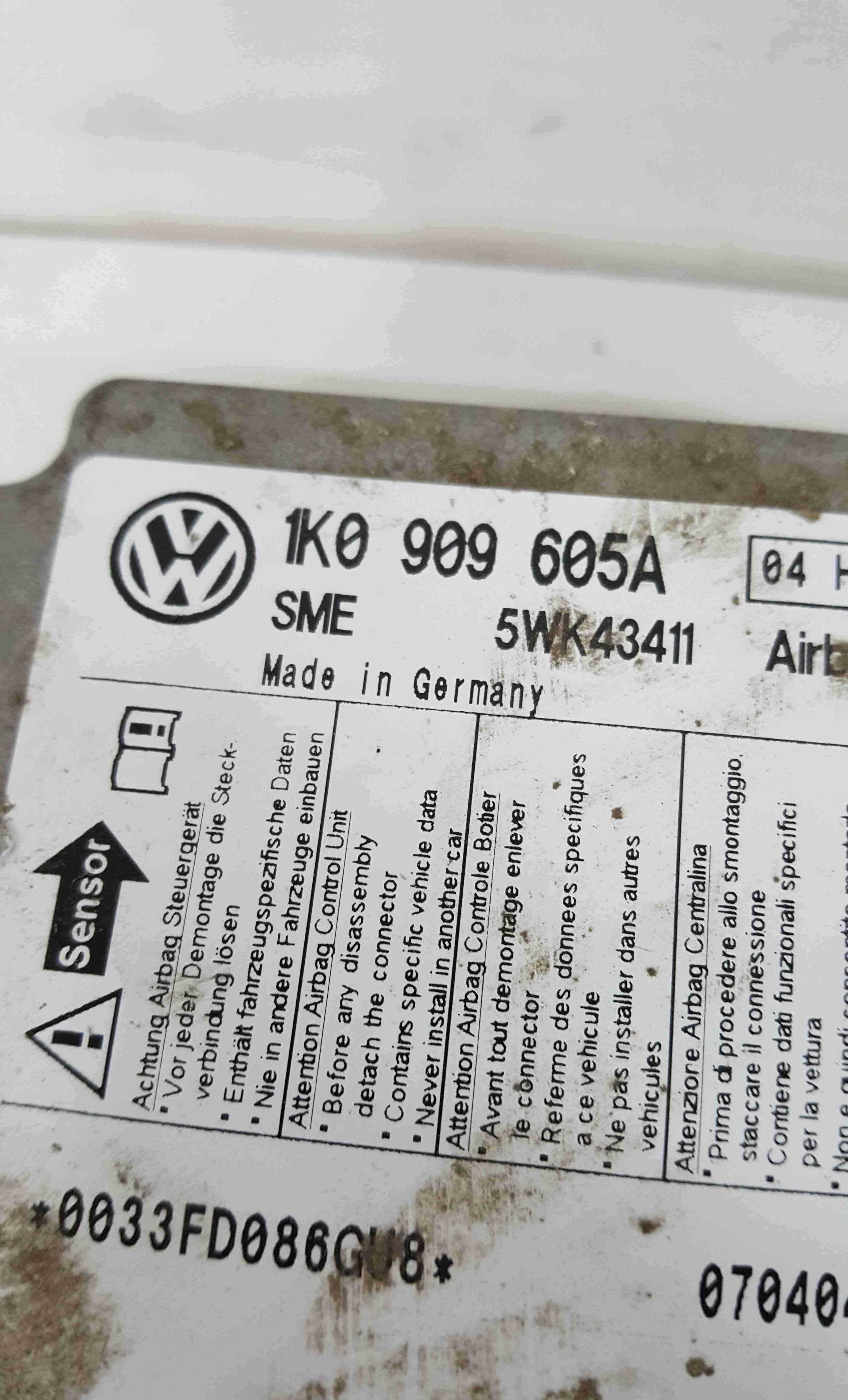 Volkswagen Golf MK5 2003-2009 Airbag Module Computer ECU 1K0909605A
