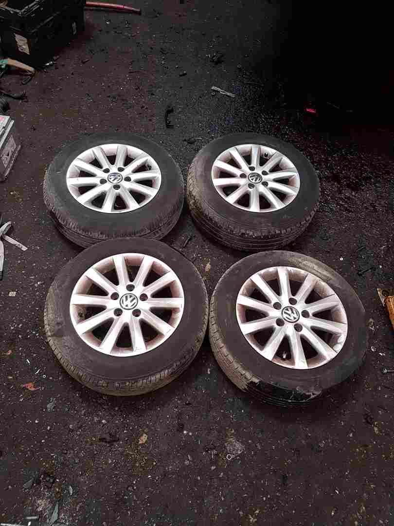 Volkswagen Golf MK5 2003-2009 Alloy Wheels SET X4 5 Stud 15Inch 4/5