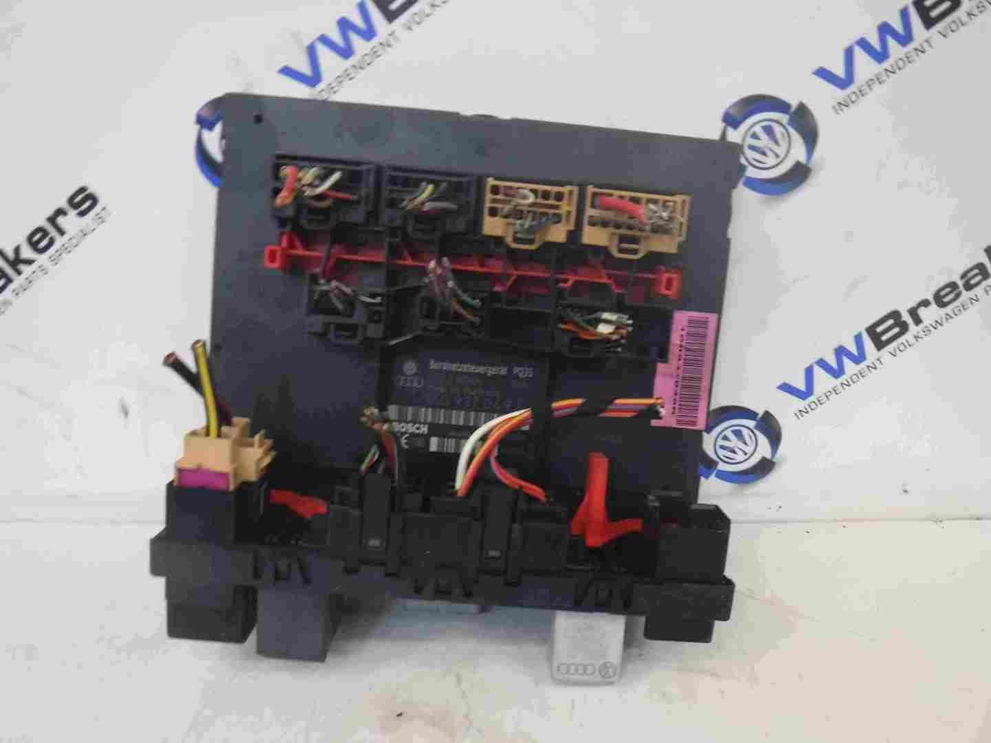 Volkswagen Golf MK5 20032009 BCM Body Control Module 1K0937049K