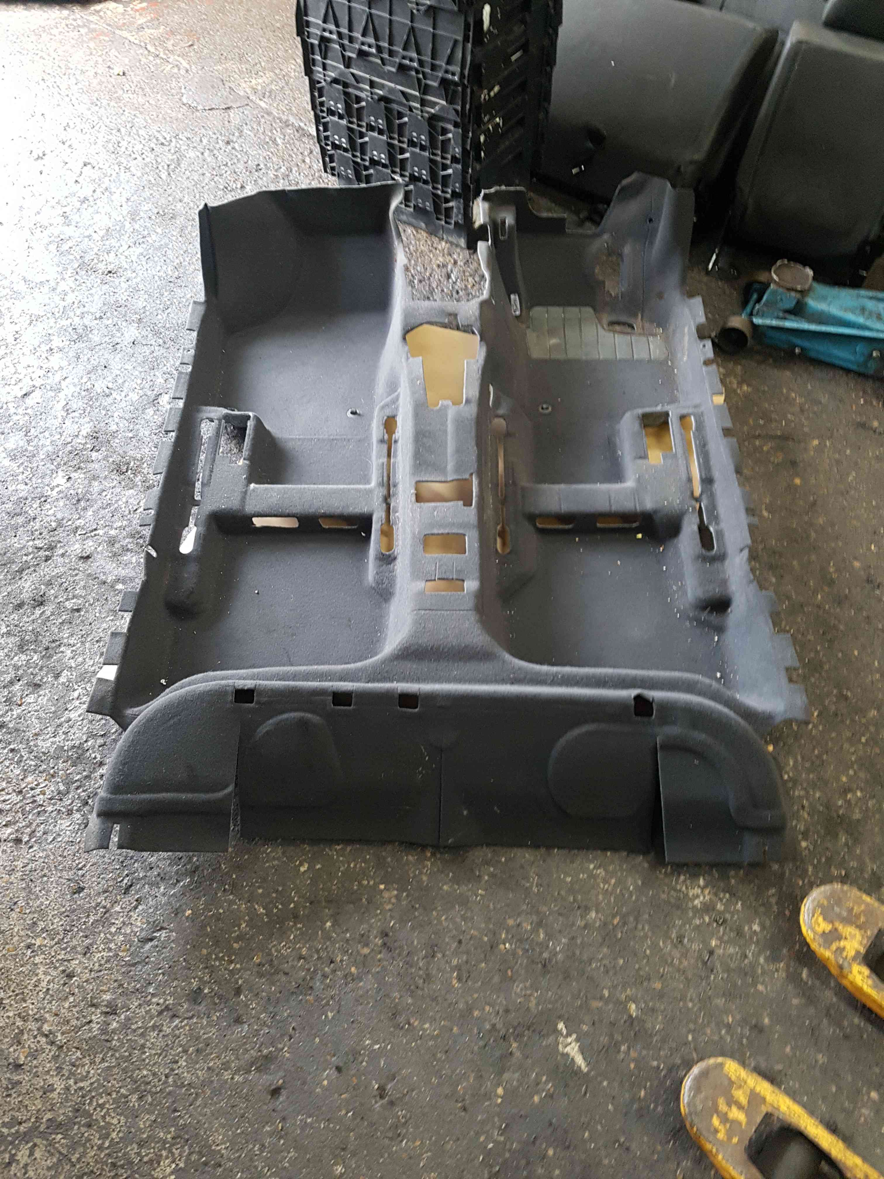 Volkswagen Golf MK5 2003-2009 Complete Full Black Carpet 3 Door