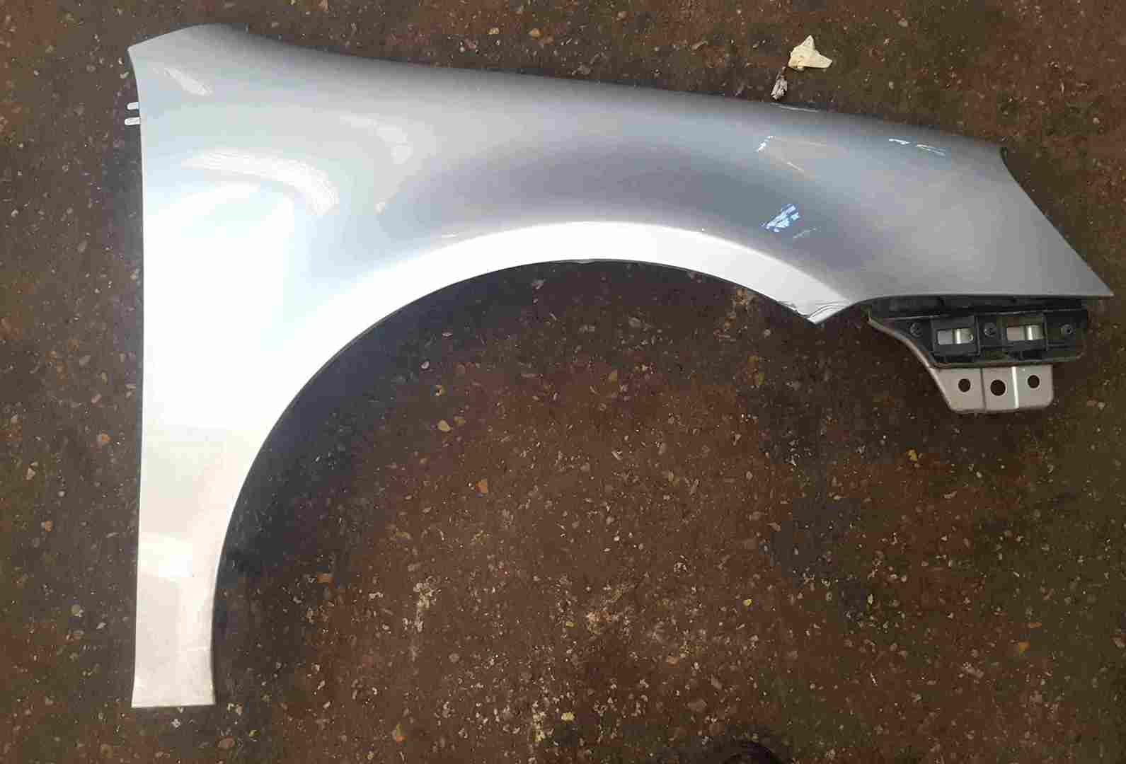Volkswagen Golf MK5 2003-2009 Drivers OS Wing Silver LA7W