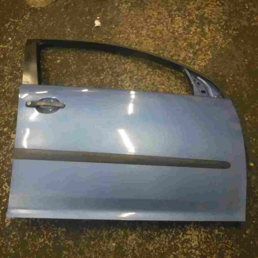 Volkswagen Golf MK5 2003-2009 Drivers OSF Front Door Blue LC5G 5dr