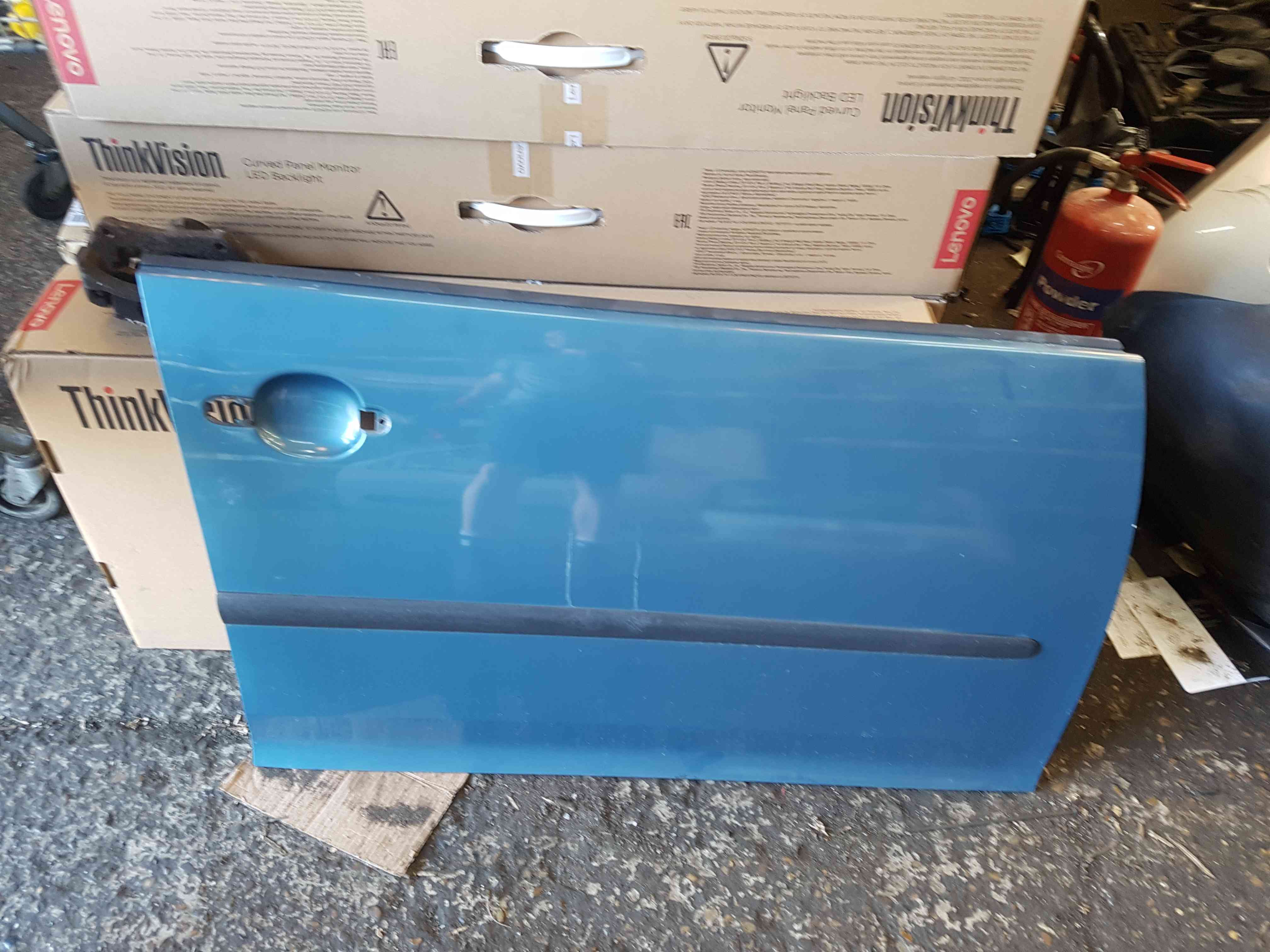 Volkswagen Golf MK5 2003-2009 Drivers OSF Front Door Skin Blue La5s 5Dr