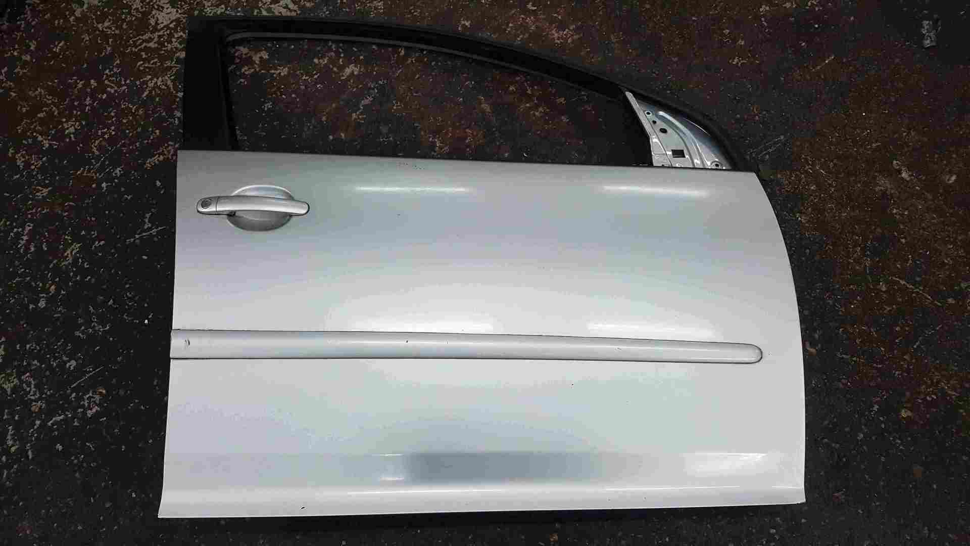 Volkswagen Golf MK5 2003-2009 Drivers OSF Front Door Silver LA7W 5dr
