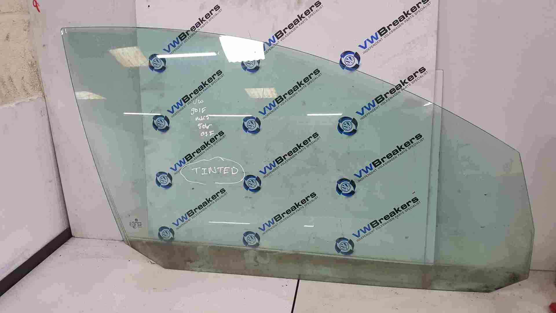 Volkswagen Golf MK5 2003-2009 Drivers OSF Front Window Glass 5dr Fact Tinted