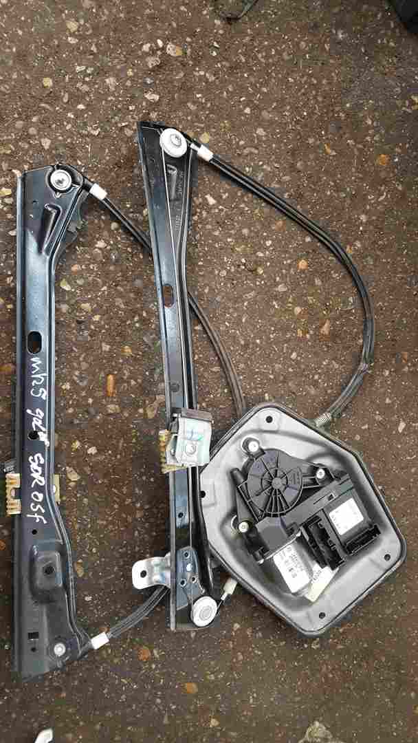Volkswagen Golf MK5 2003-2009 Drivers OSF Front Window Motor Regulator
