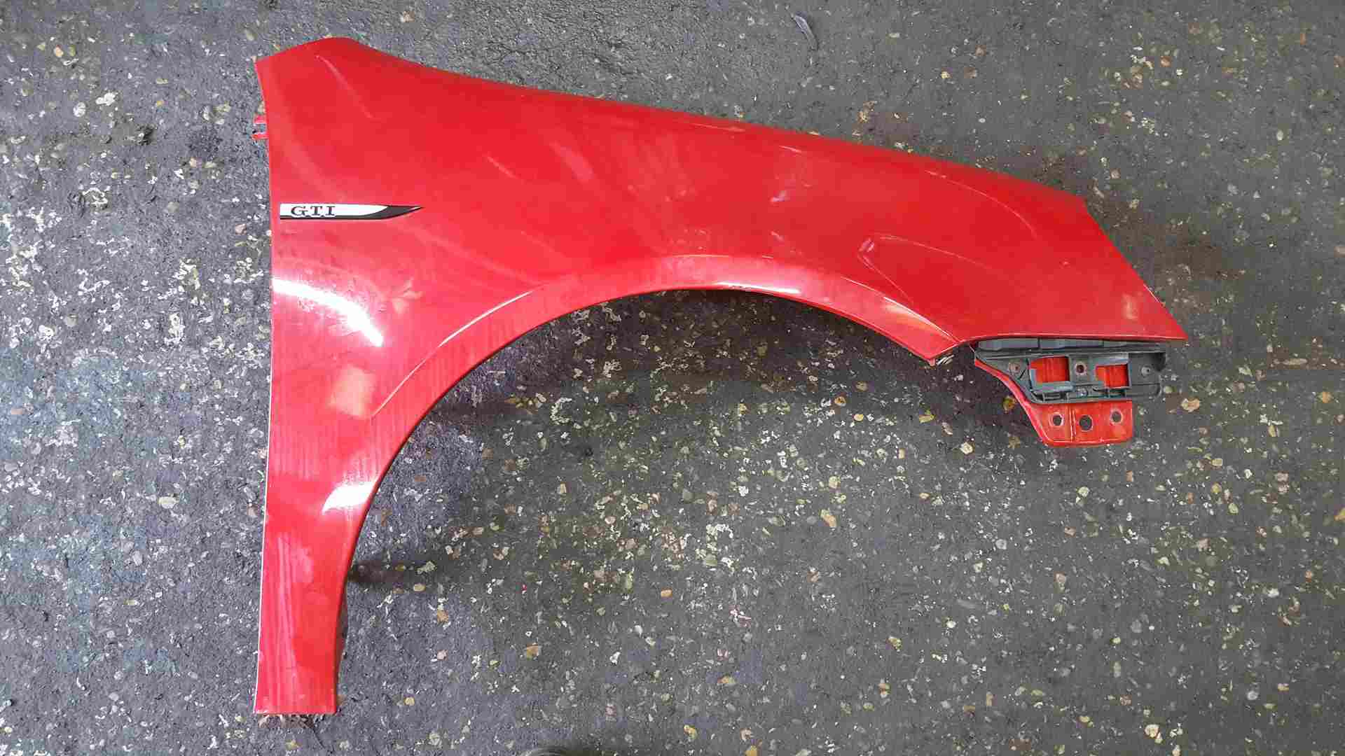Volkswagen Golf MK5 2003-2009 Drivers OSF Wing Mirror RED