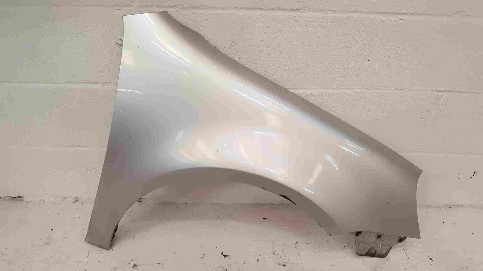 Volkswagen Golf MK5 2003-2009 Drivers Os OSF Wing Quarter Panel Silver La7w