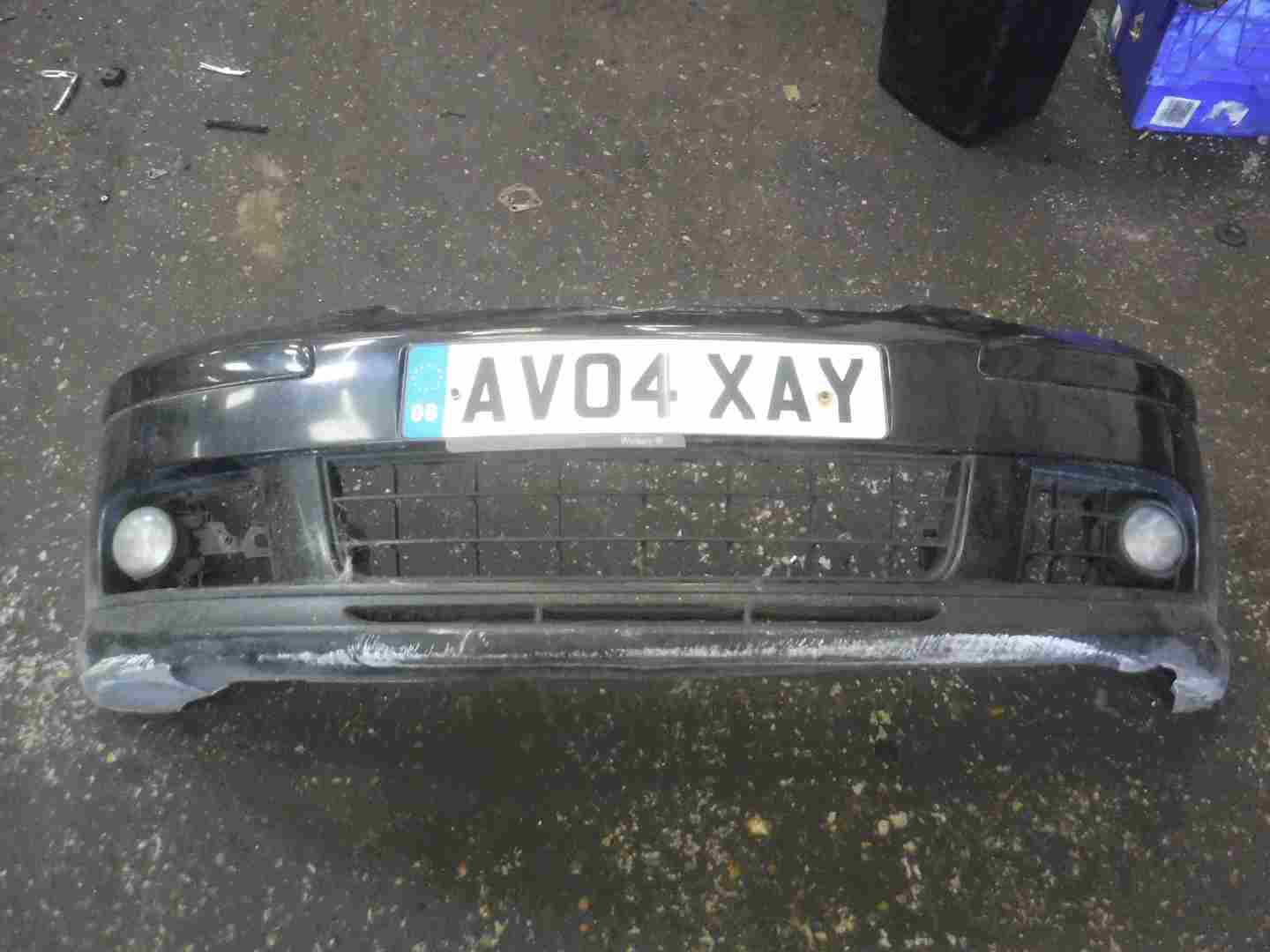 Volkswagen Golf MK5 2003-2009 Front Bumper Black LC9Z With Front Fogs