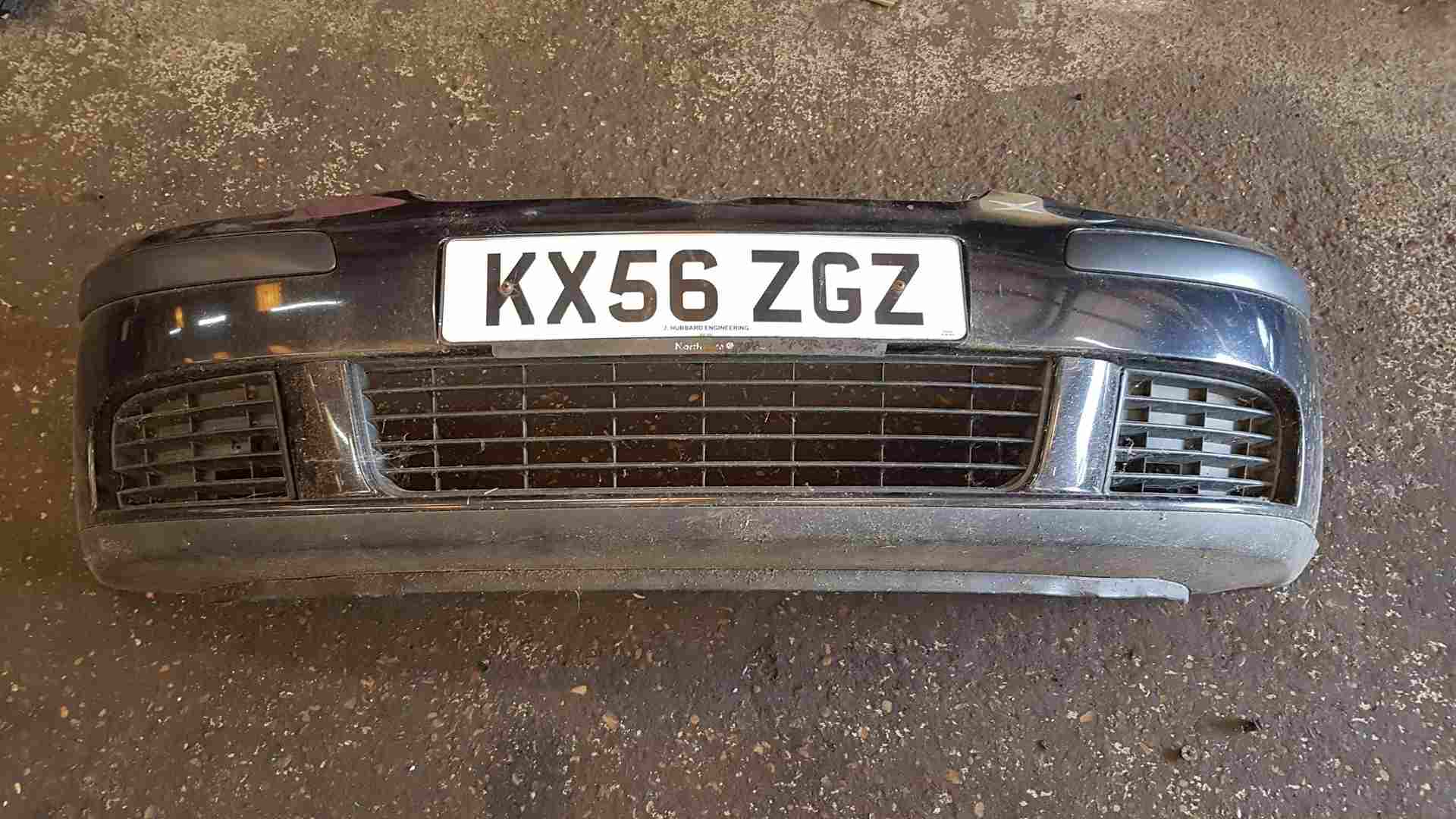 Volkswagen Golf MK5 2003-2009 Front Bumper Black Lc9z With Front Fogs