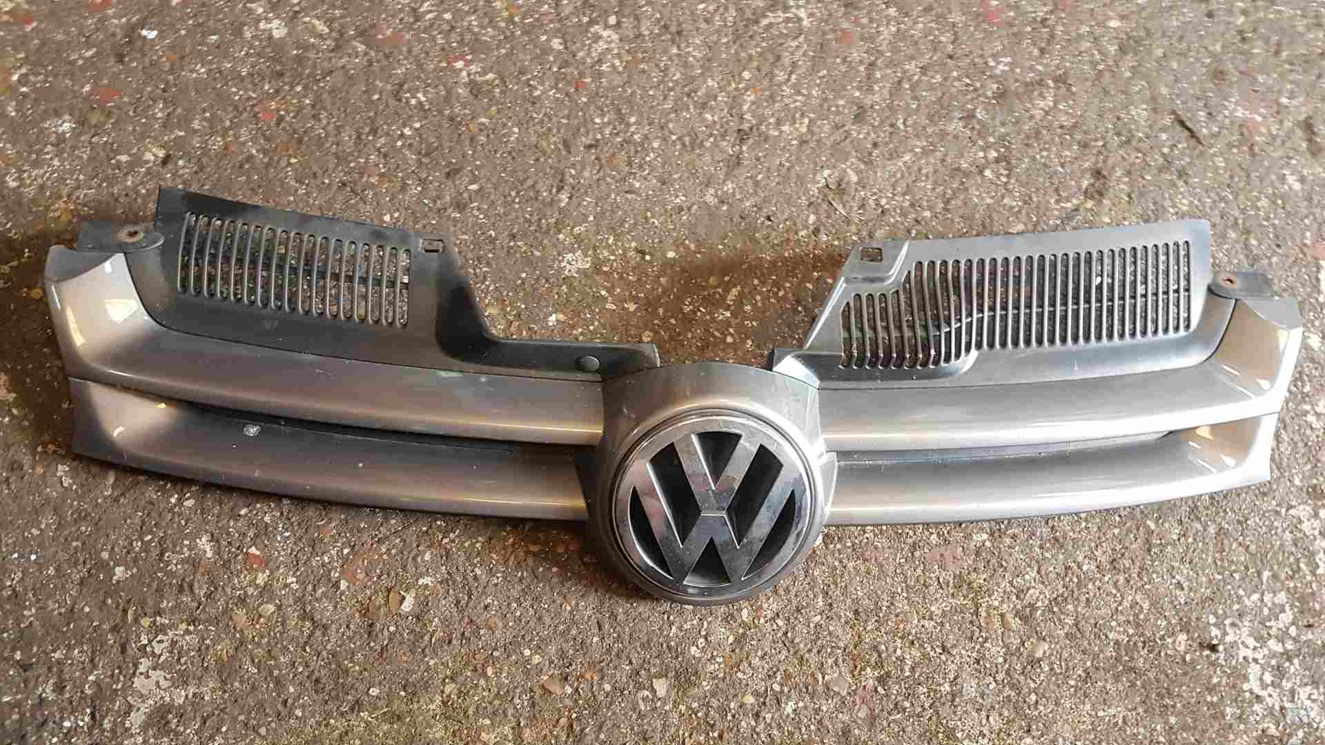 Volkswagen Golf MK5 2003-2009 Front Bumper Grill Grille La7t 