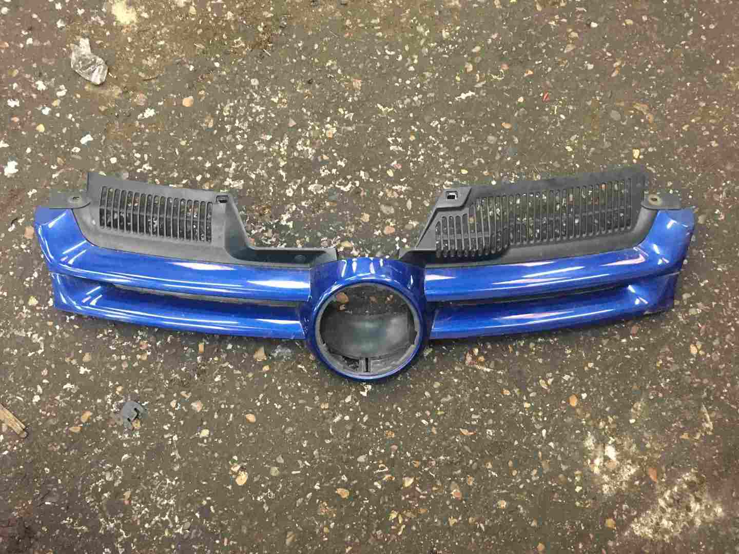 Volkswagen Golf MK5 2003-2009 Front Bumper Grill Grille Insert Blue LC5J