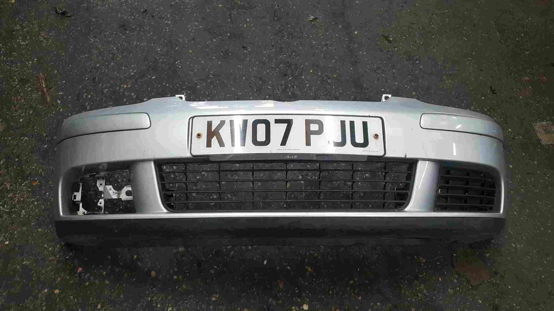 Volkswagen Golf MK5 2003-2009 Front Bumper Silver LA7W