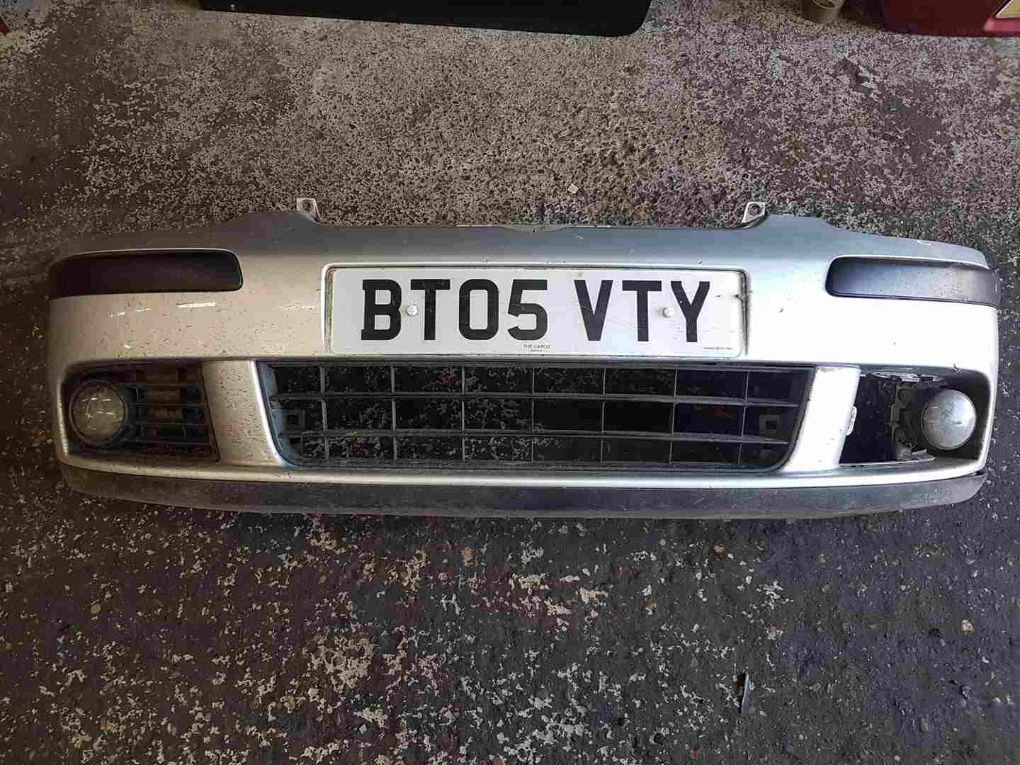 Volkswagen Golf MK5 2003-2009 Front Bumper Silver La7w