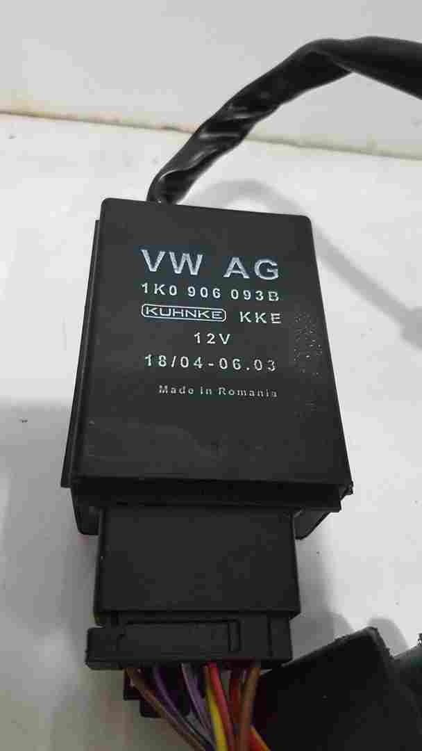 Volkswagen Golf MK5 2003-2009 Fuel Pump Relay 1K0906093b - Store - Used  Volkswagen Parts UK - Volkswagen Breakers