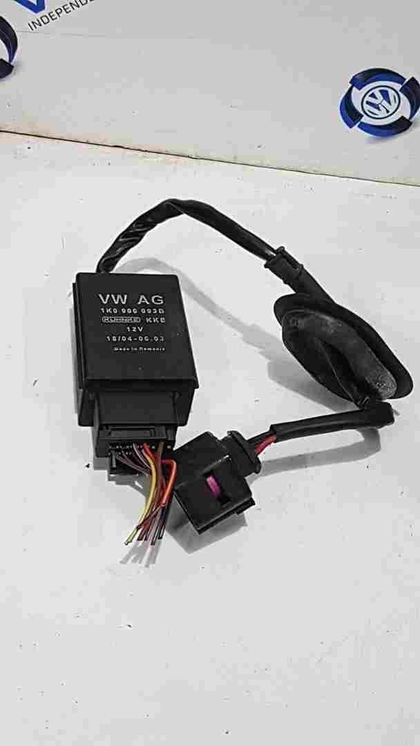 Volkswagen Golf MK5 2003-2009 Fuel Pump Relay 1K0906093b