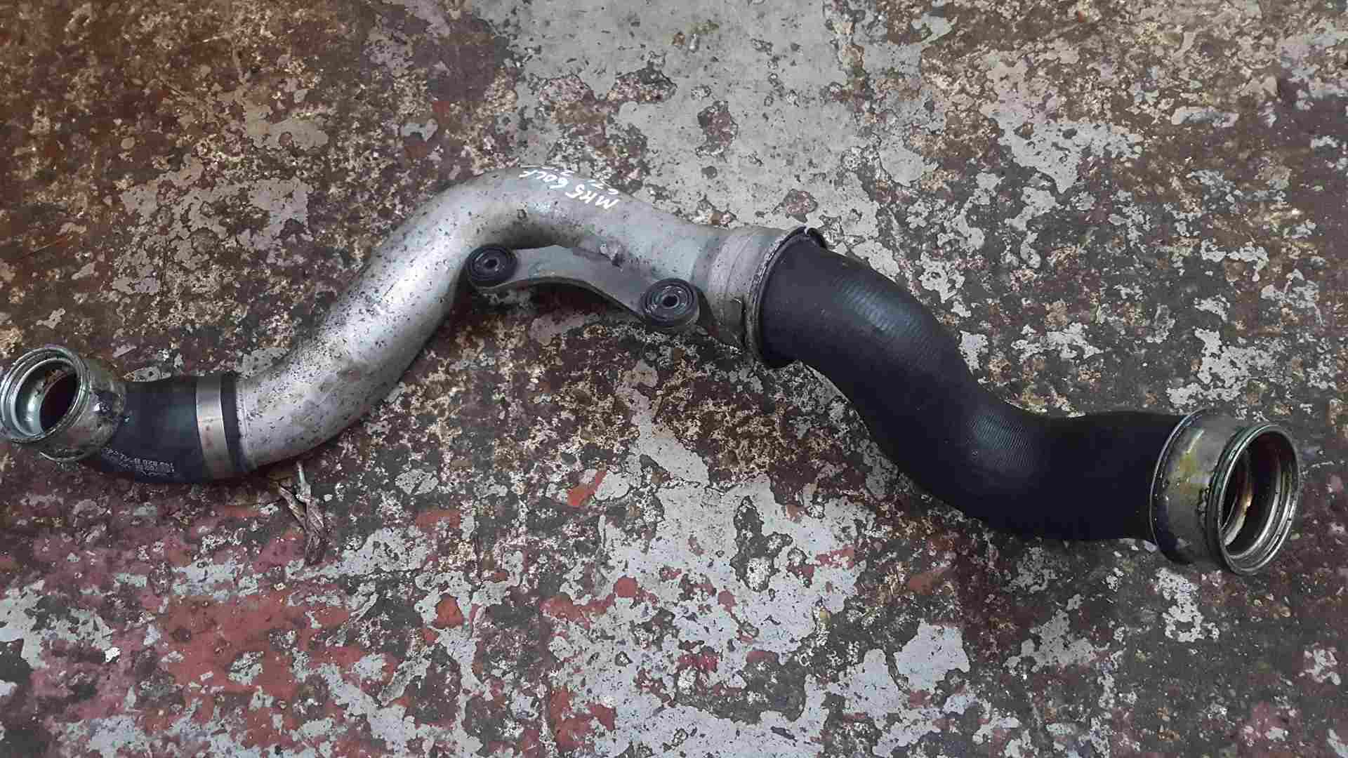 Volkswagen Golf MK5 2003-2009 GTI 2.0 Tsfi AXX Turbo To Intercooler Pipe