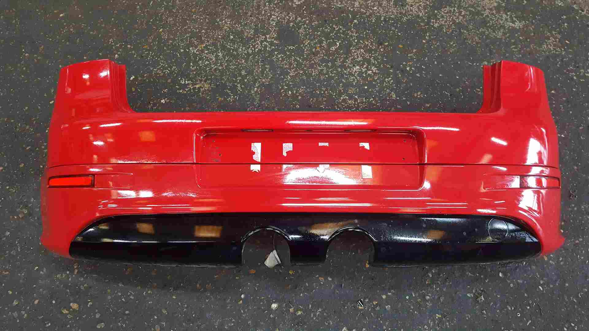 Volkswagen Golf MK5 2003-2009 GTI Centre Exhaust Rear Bumper RED Ly3d